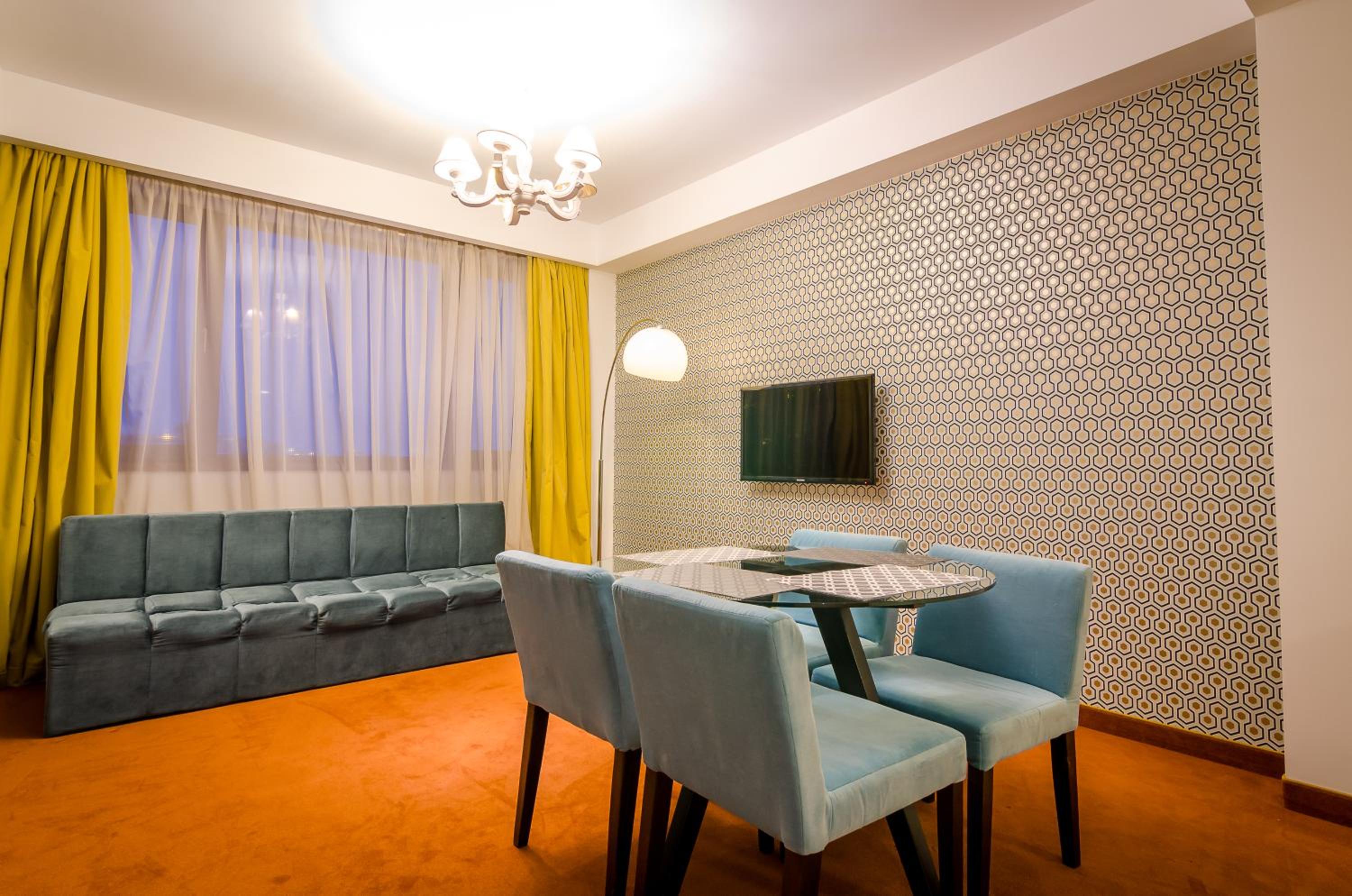 One-Bedroom Apartment - Photo 90