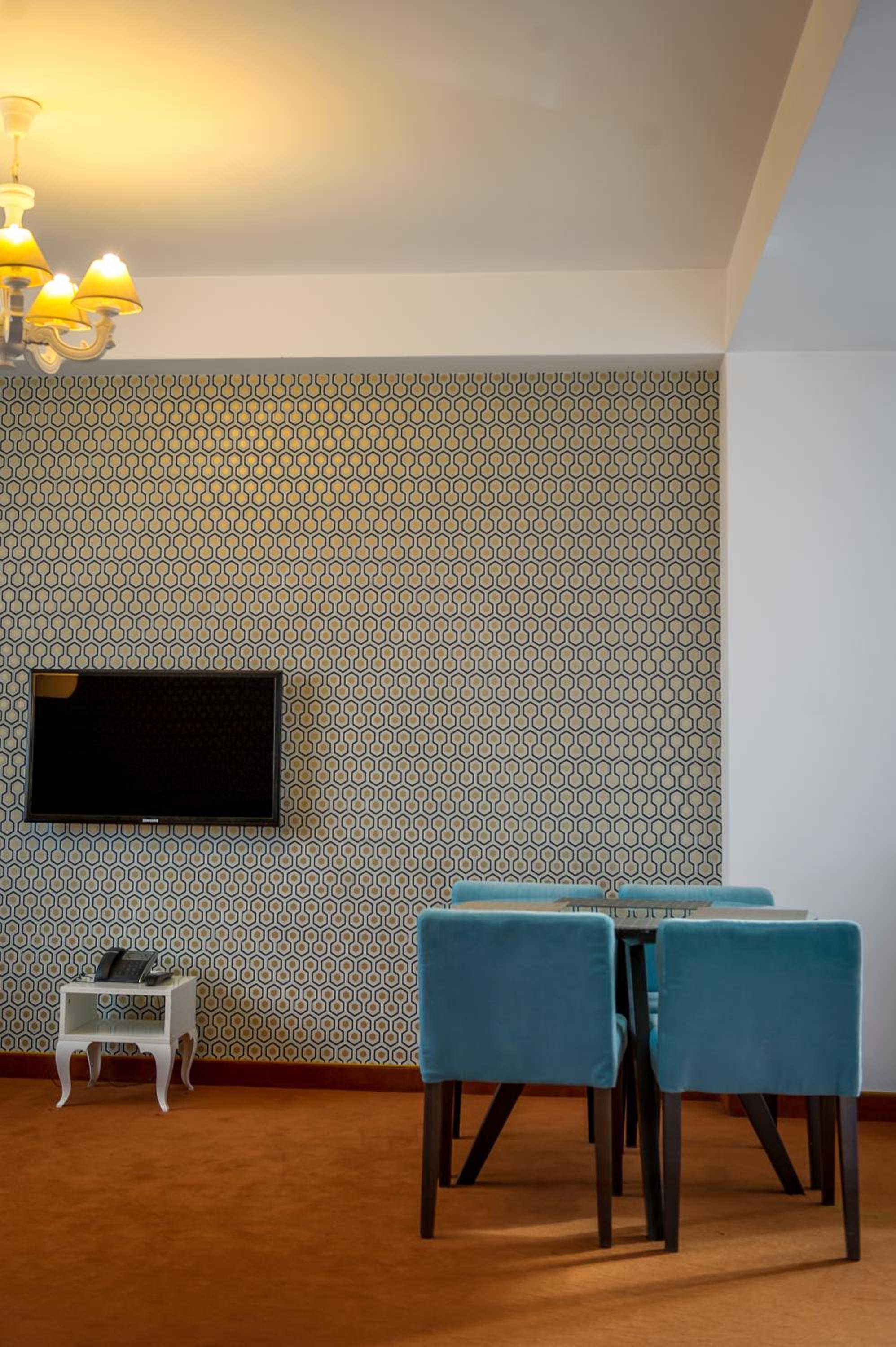 One-Bedroom Apartment - Photo 172