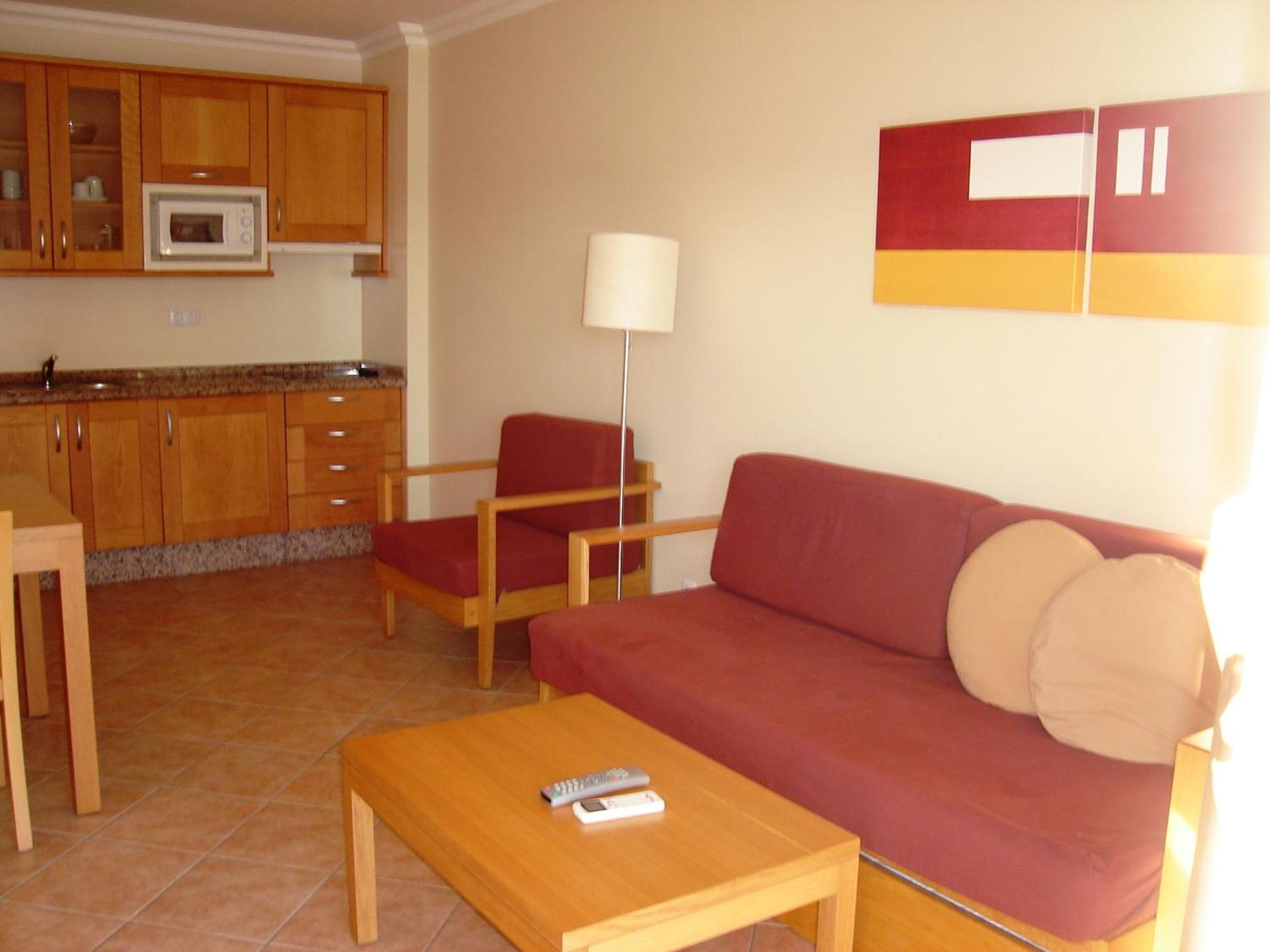 One-Bedroom Apartment photo 1