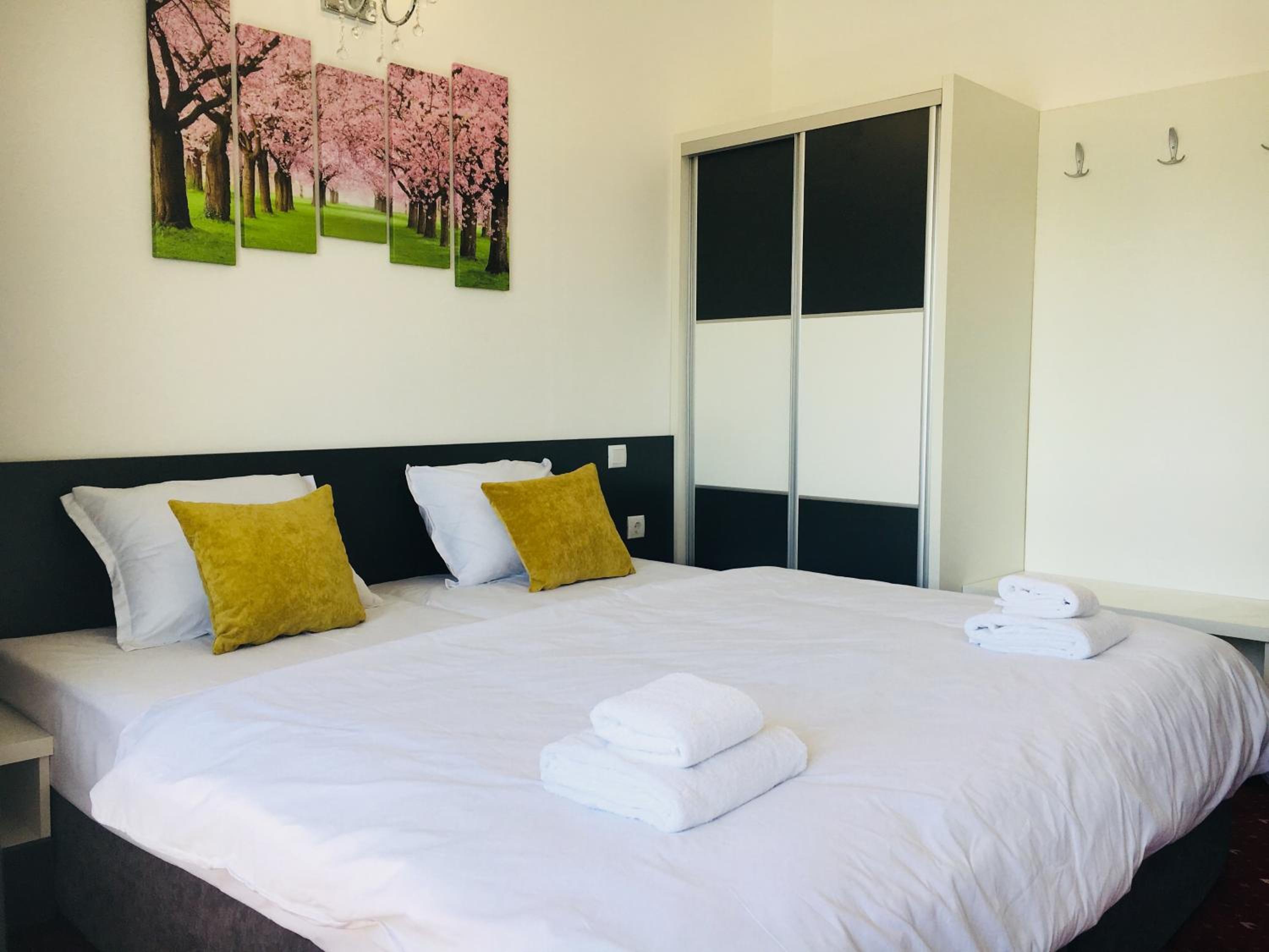Twin Room with Balcony photo 2