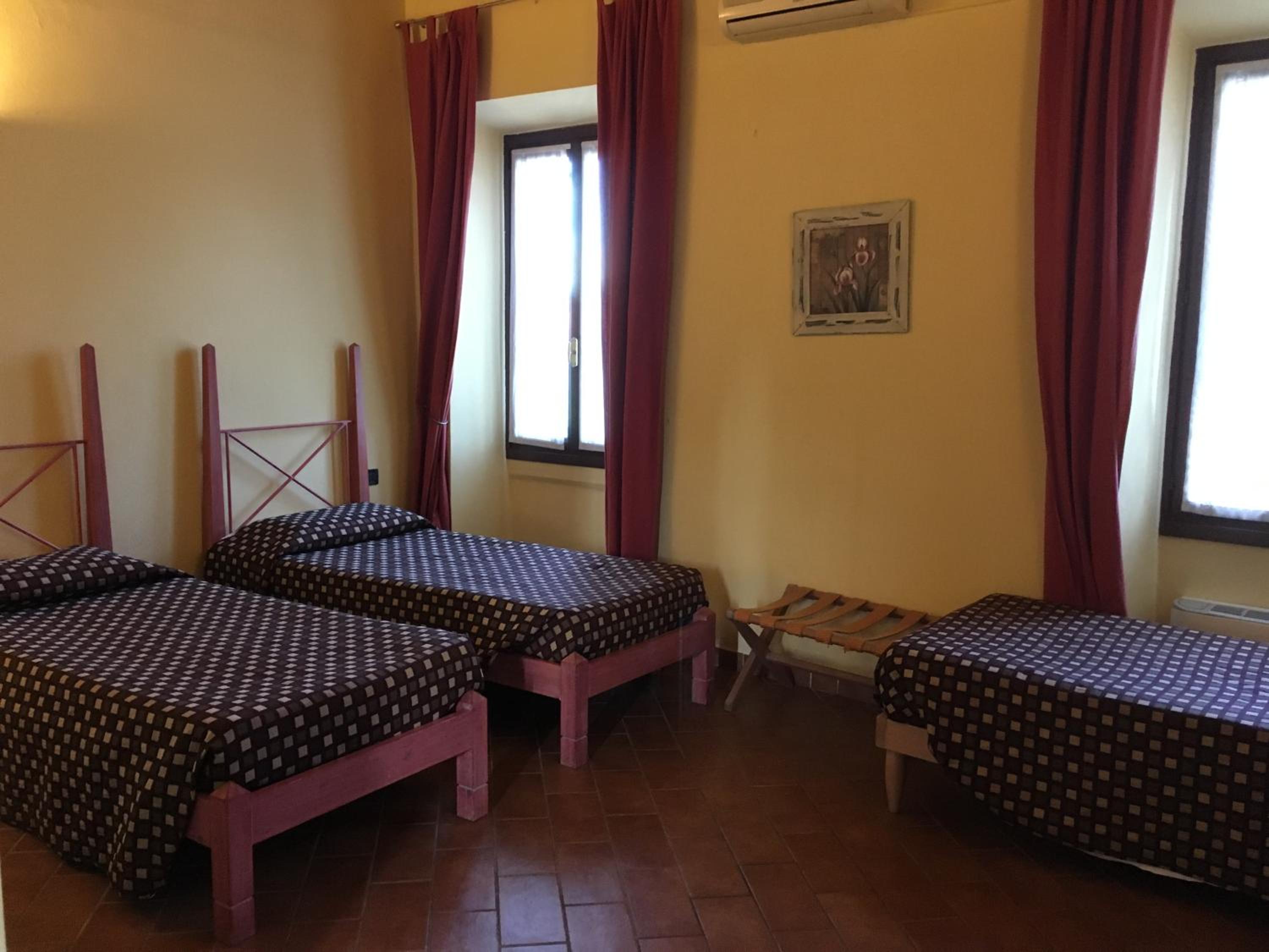Triple Room - Photo 2