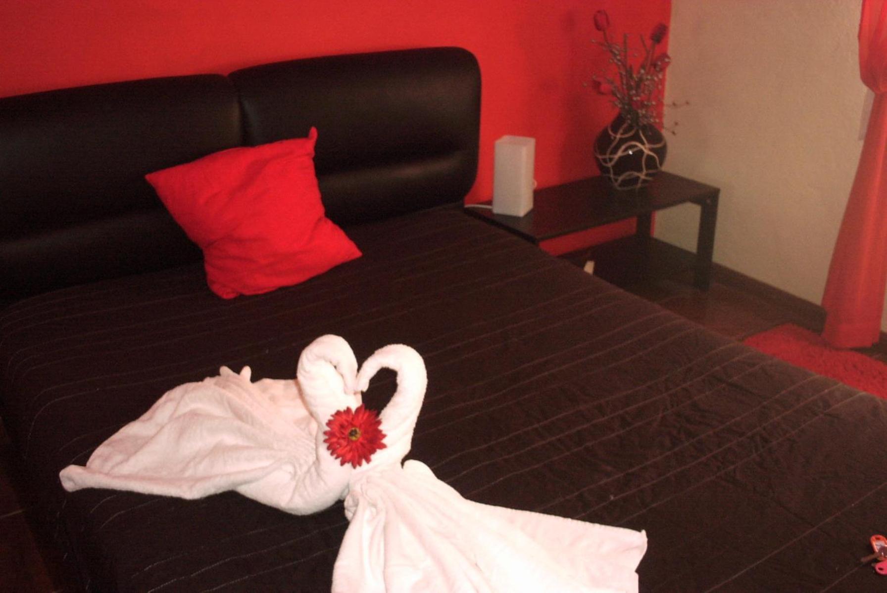Double Room - Photo 3