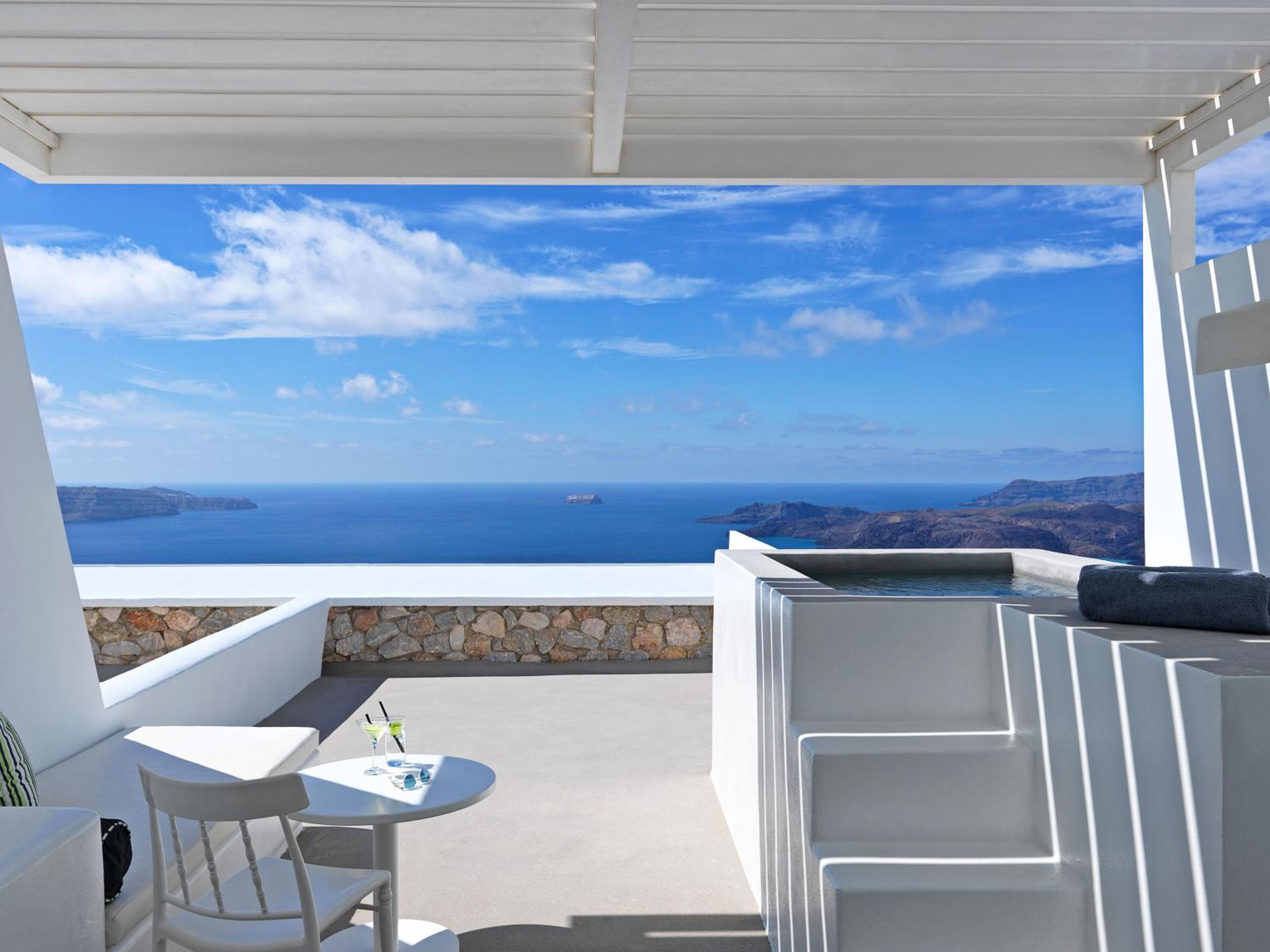 Superior Room with Outdoor Hot tub - Photo 11