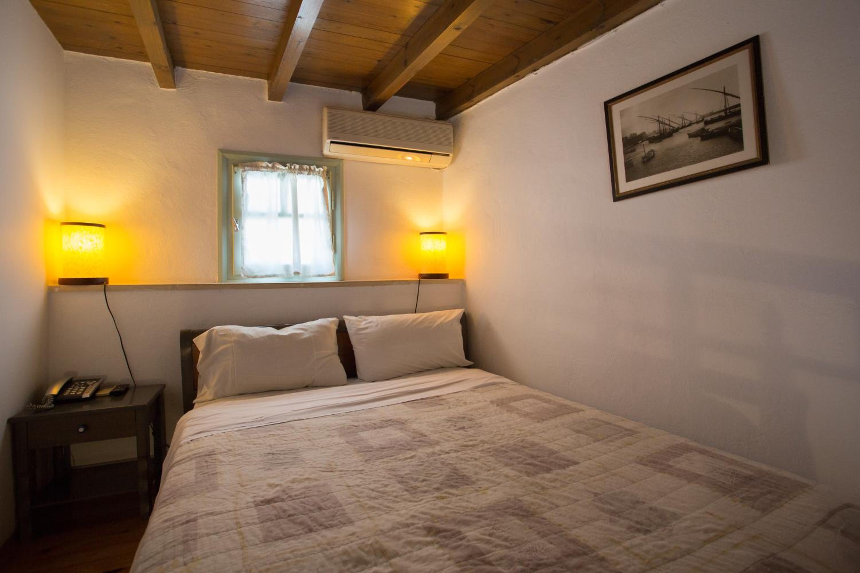 Studio thumbnail 6