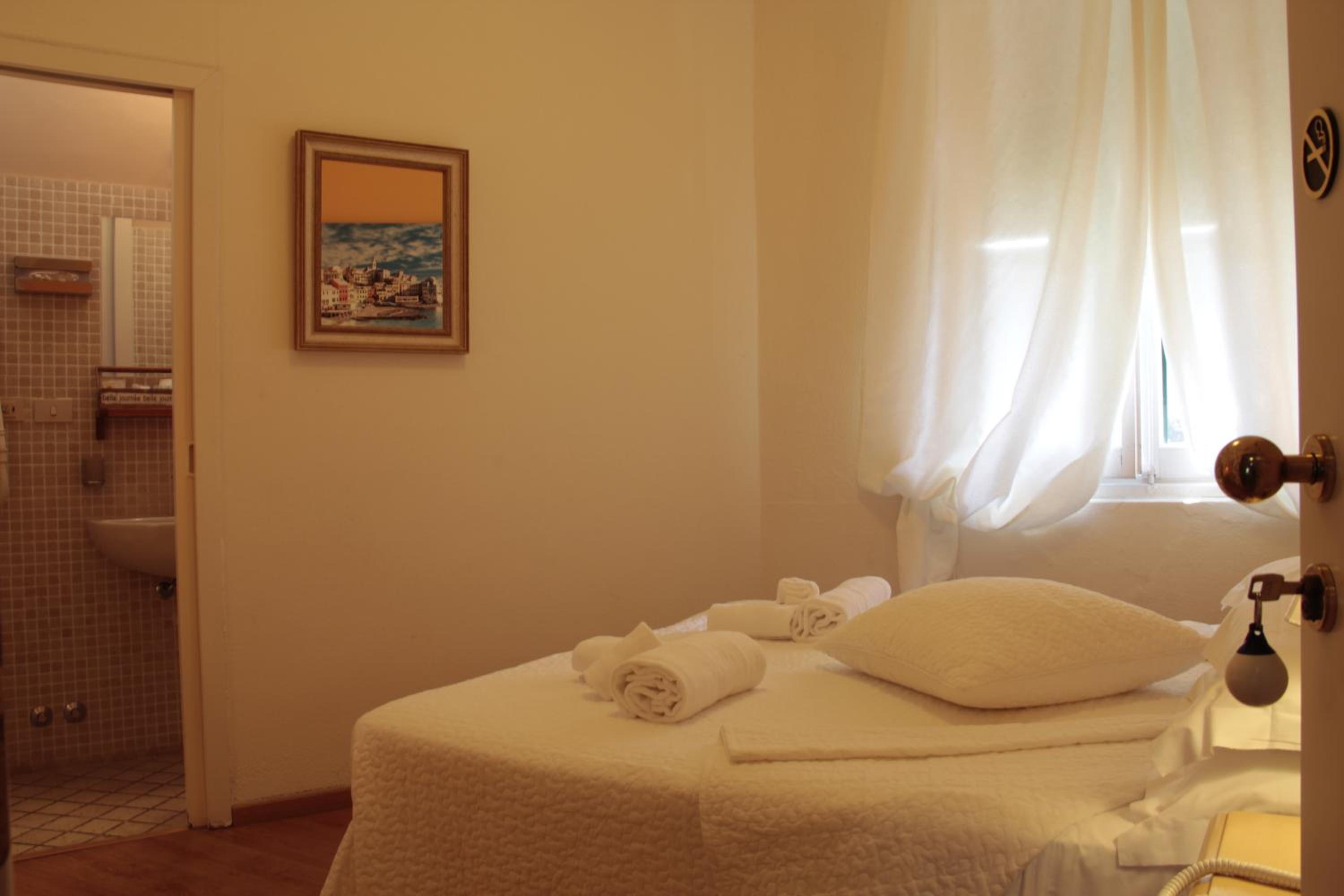 Superior Double Room - Photo 4