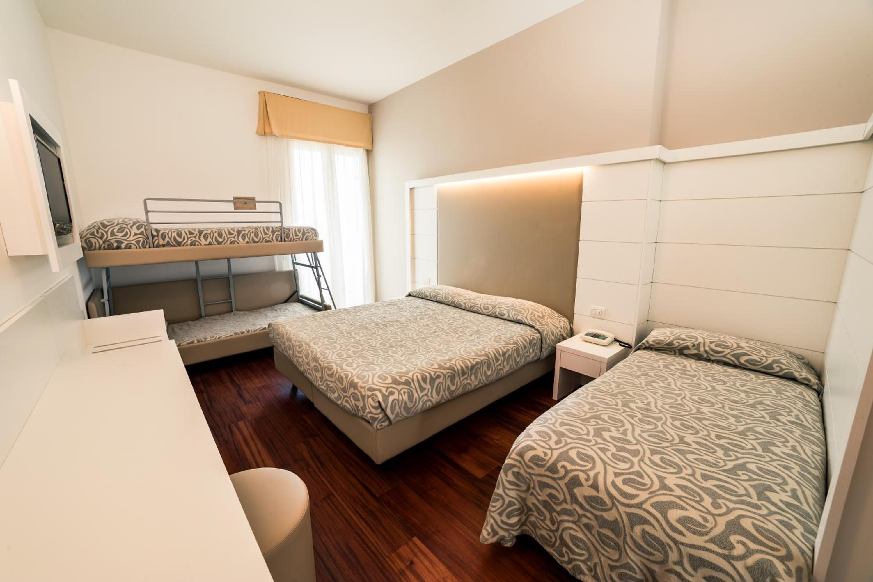 Quadruple Room photo 3