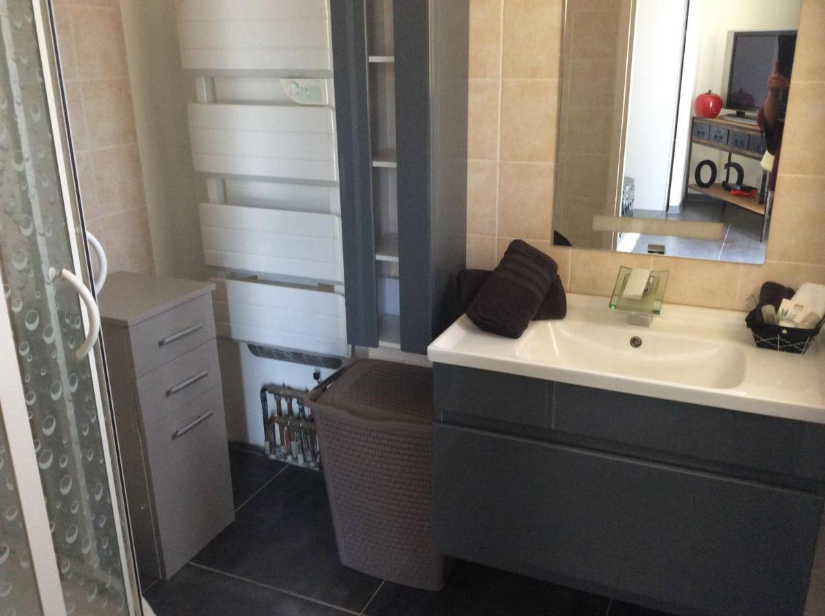 Double Room - Photo 6