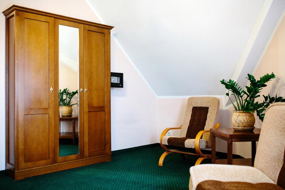 Large Single Room photo 1