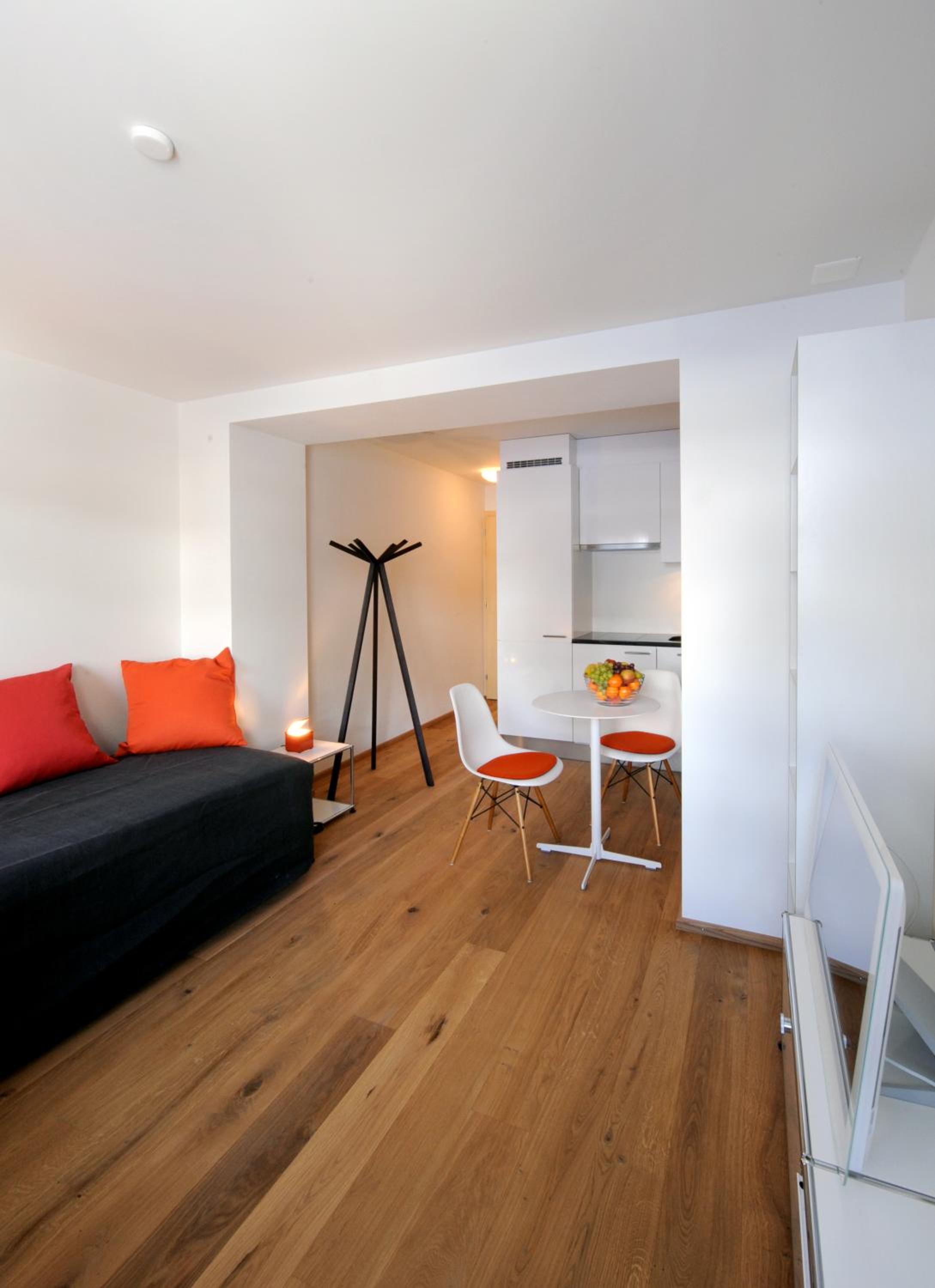 Studio - Annex - Photo 1