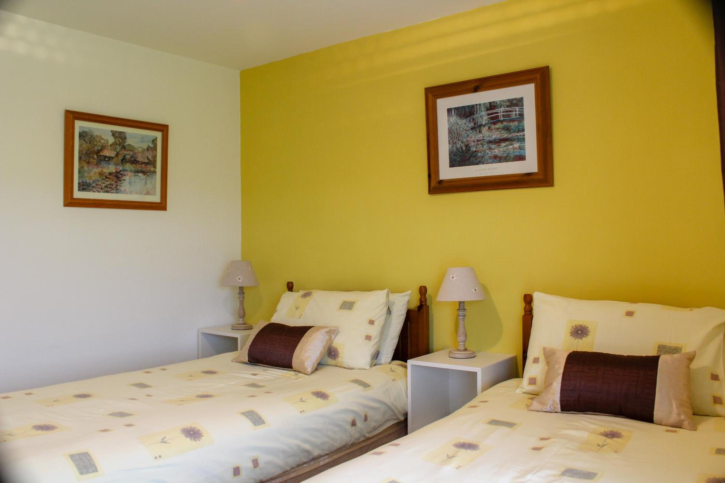 Twin Room with Garden View photo 1