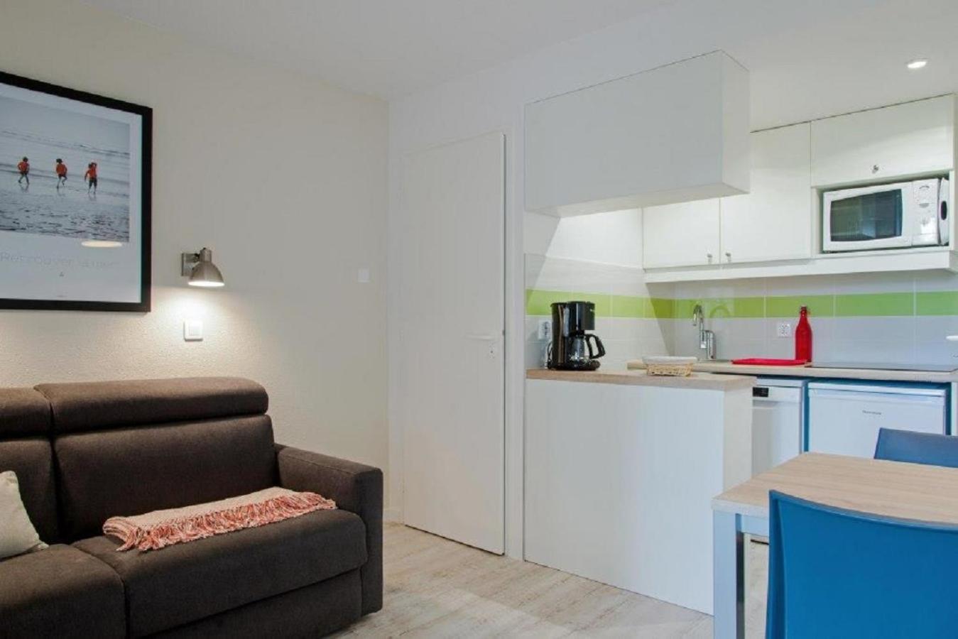 Prestige Studio (4 People)