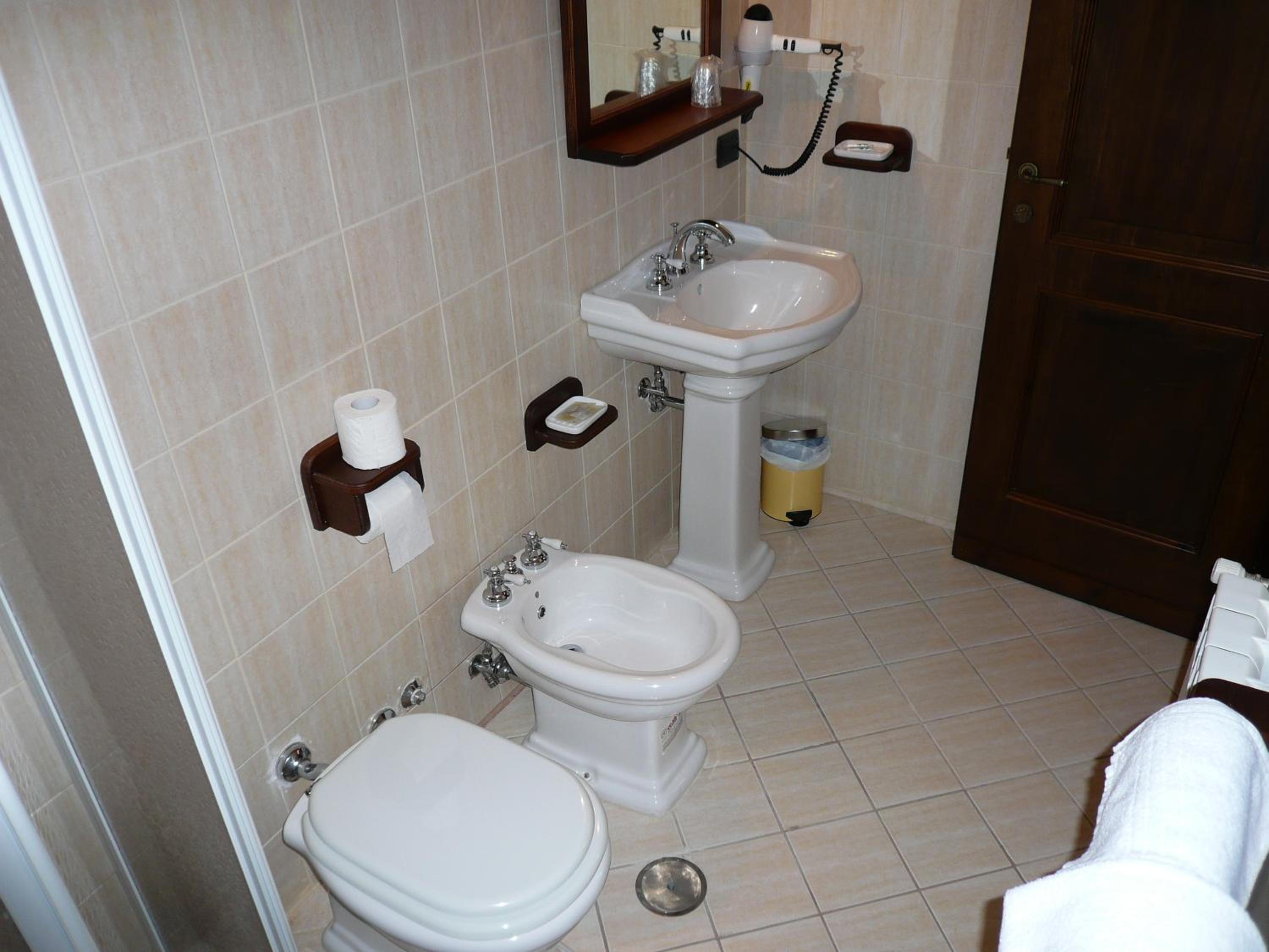 One-Bedroom Apartment - Photo 5