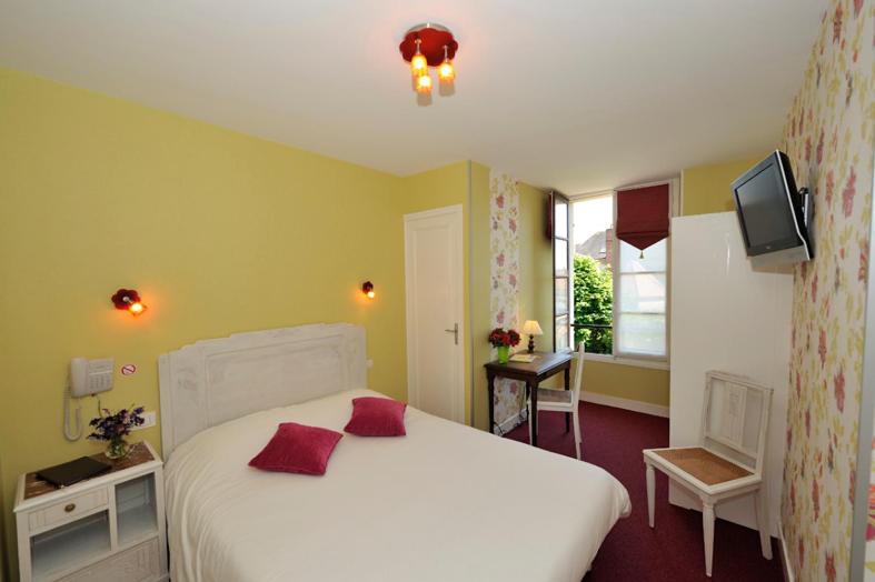 Standard Double Room - Photo 3