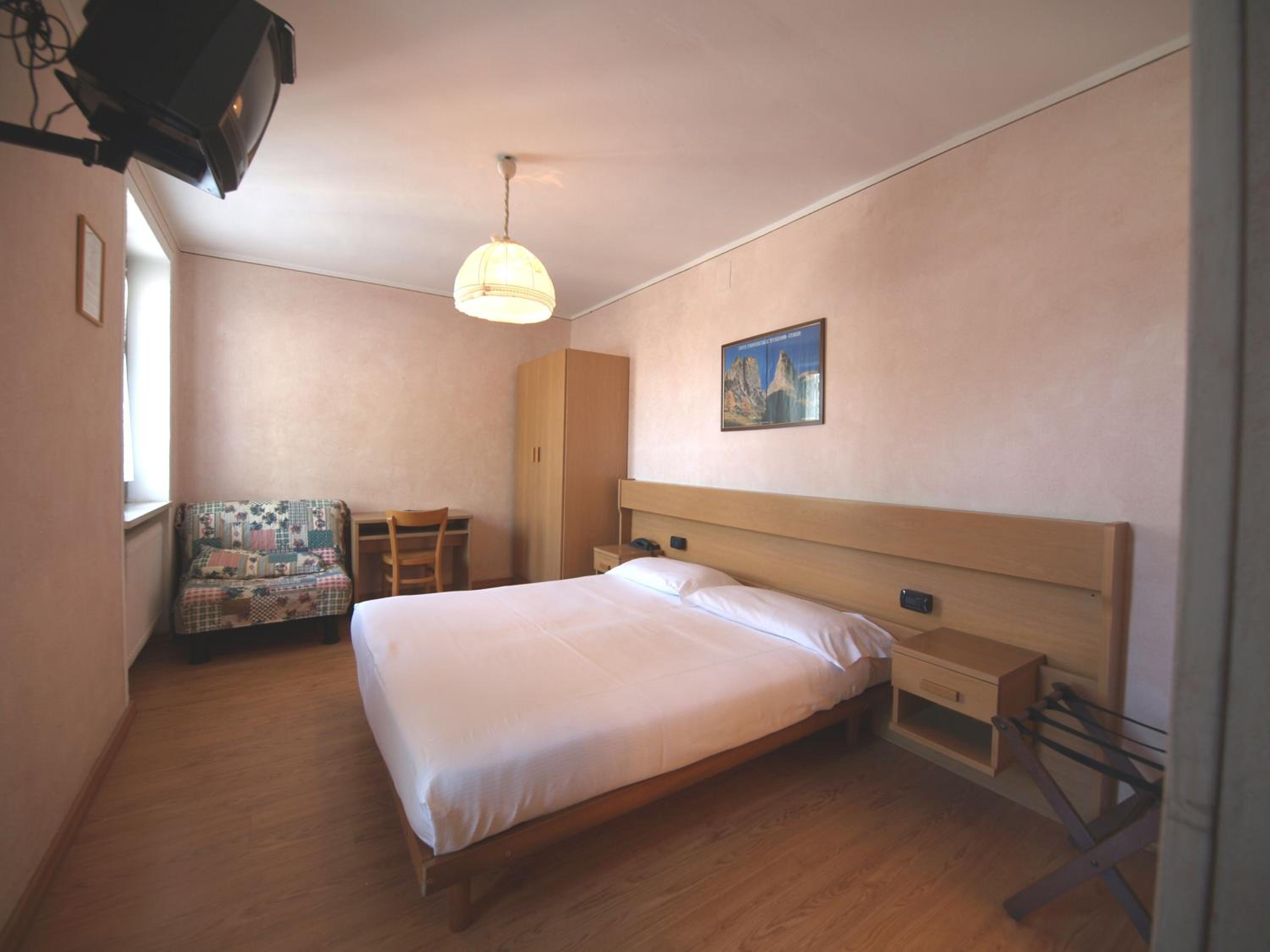 Double or Twin Room - Photo 1