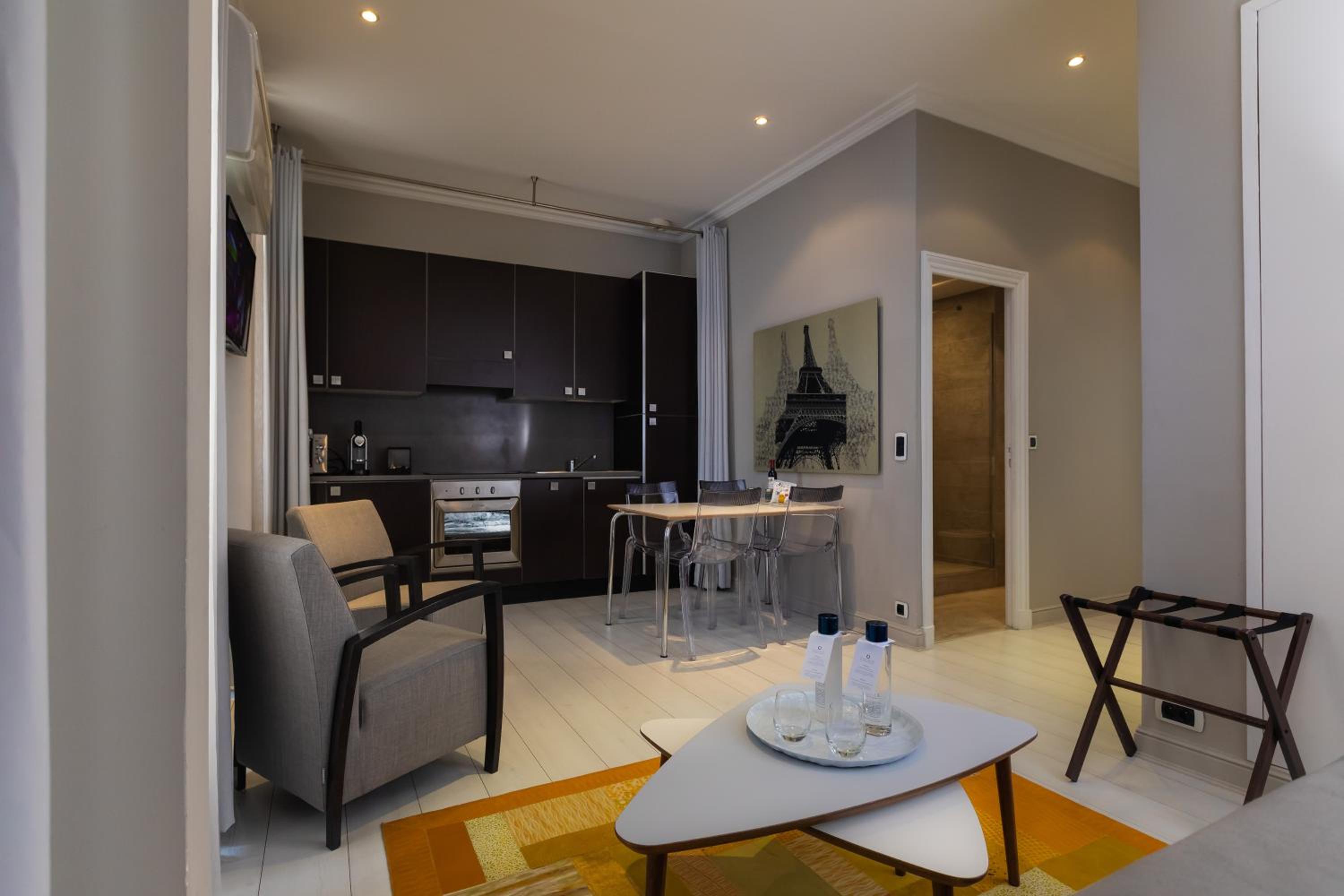 One-Bedroom Suite Le Charmeur photo 3