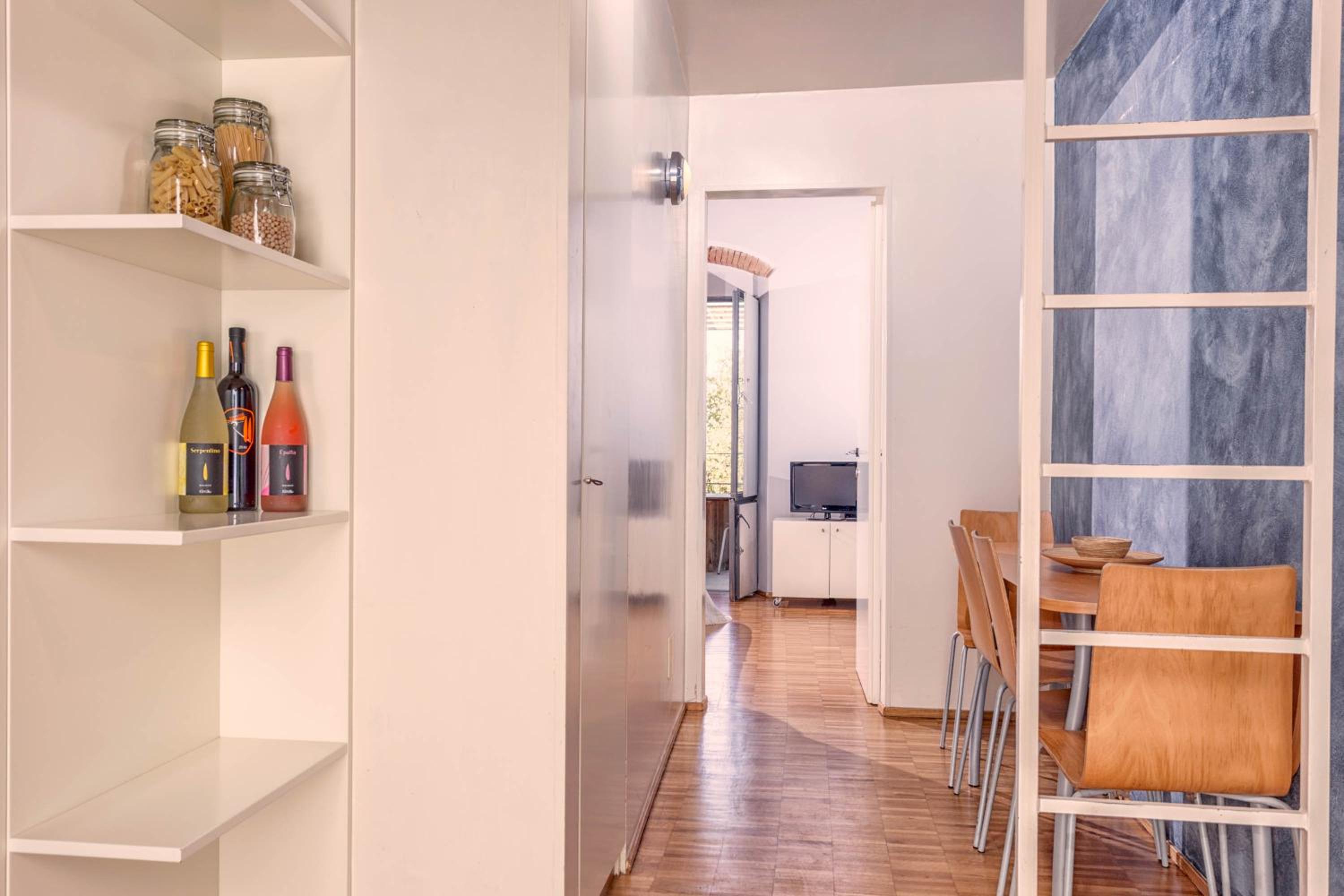 Apartment - Split Level photo 2