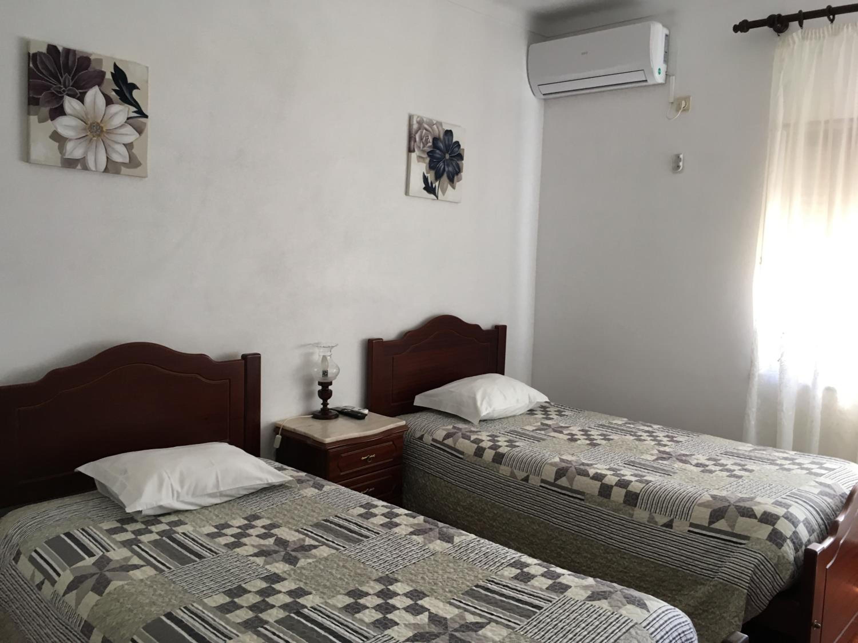 Twin Room - Photo 14