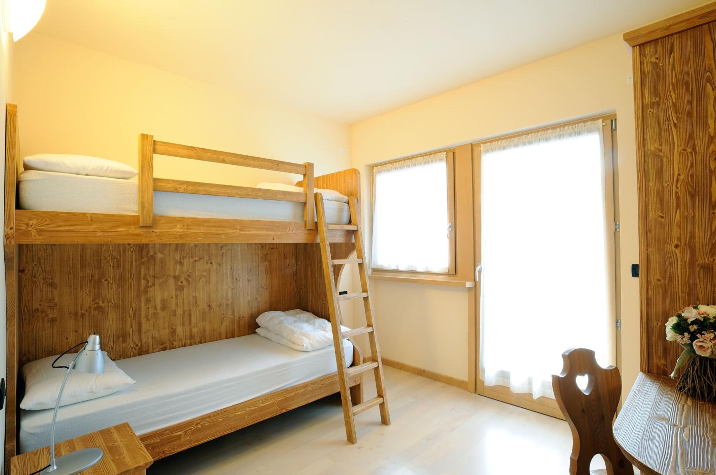 Two-Bedroom Apartment (5 Adults) photo 2