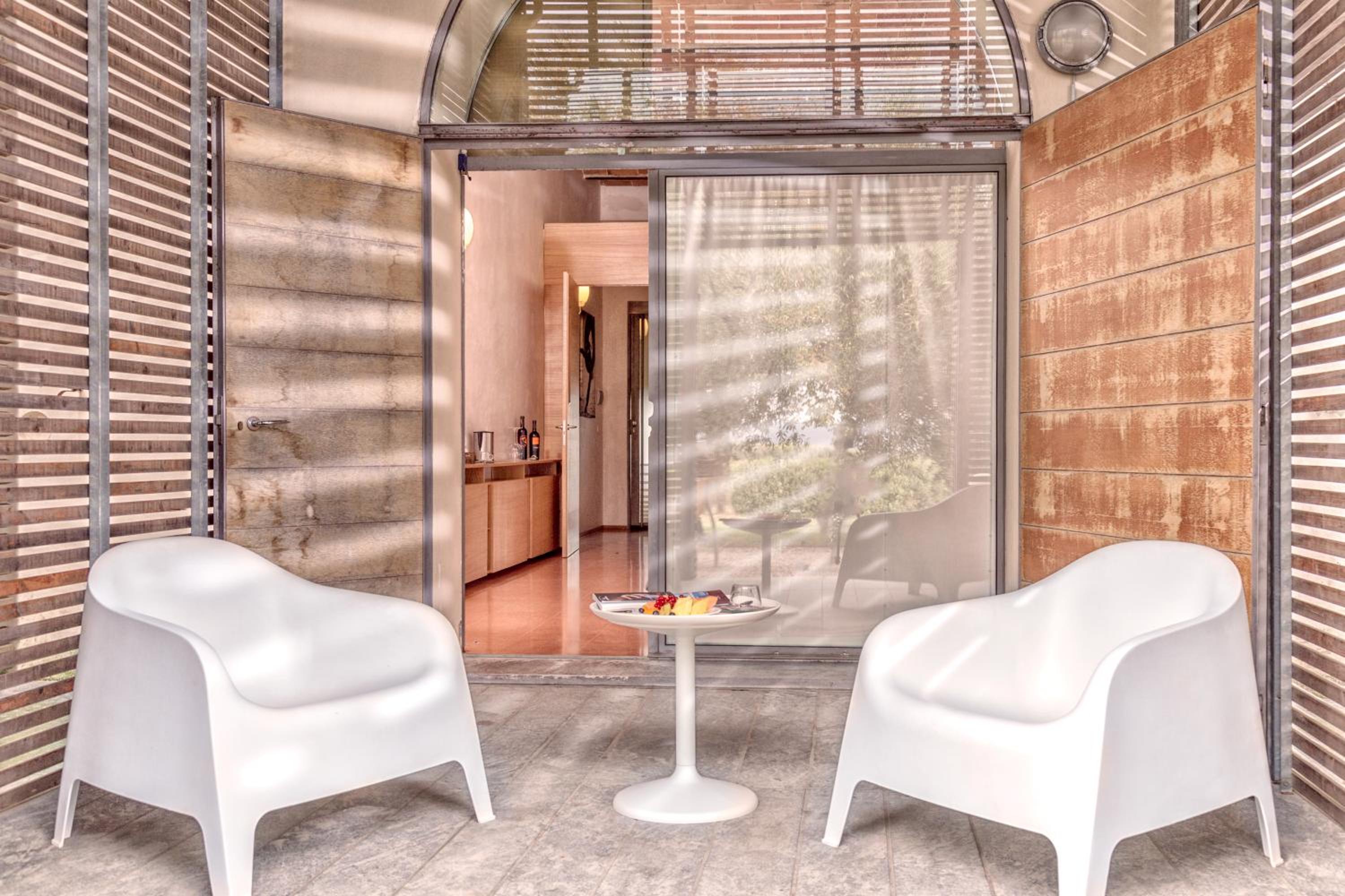 Junior Suite with Balcony photo 3