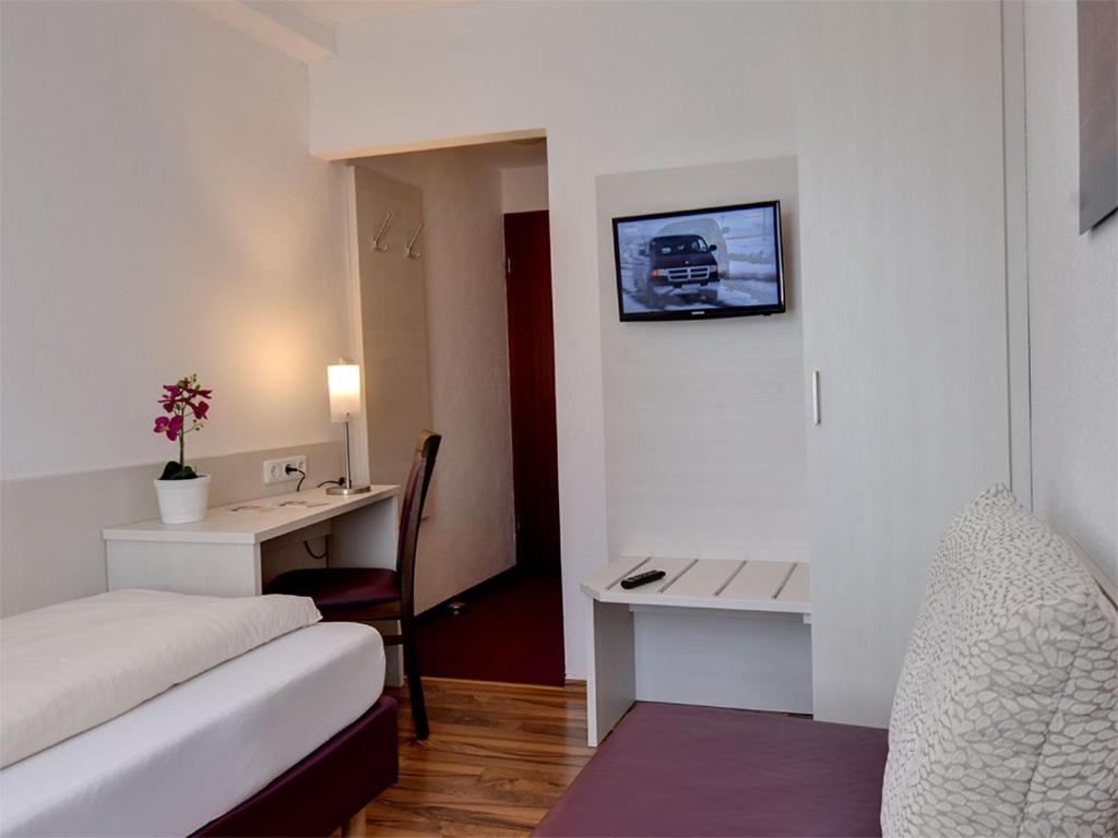 Single Comfort Room with Shower
