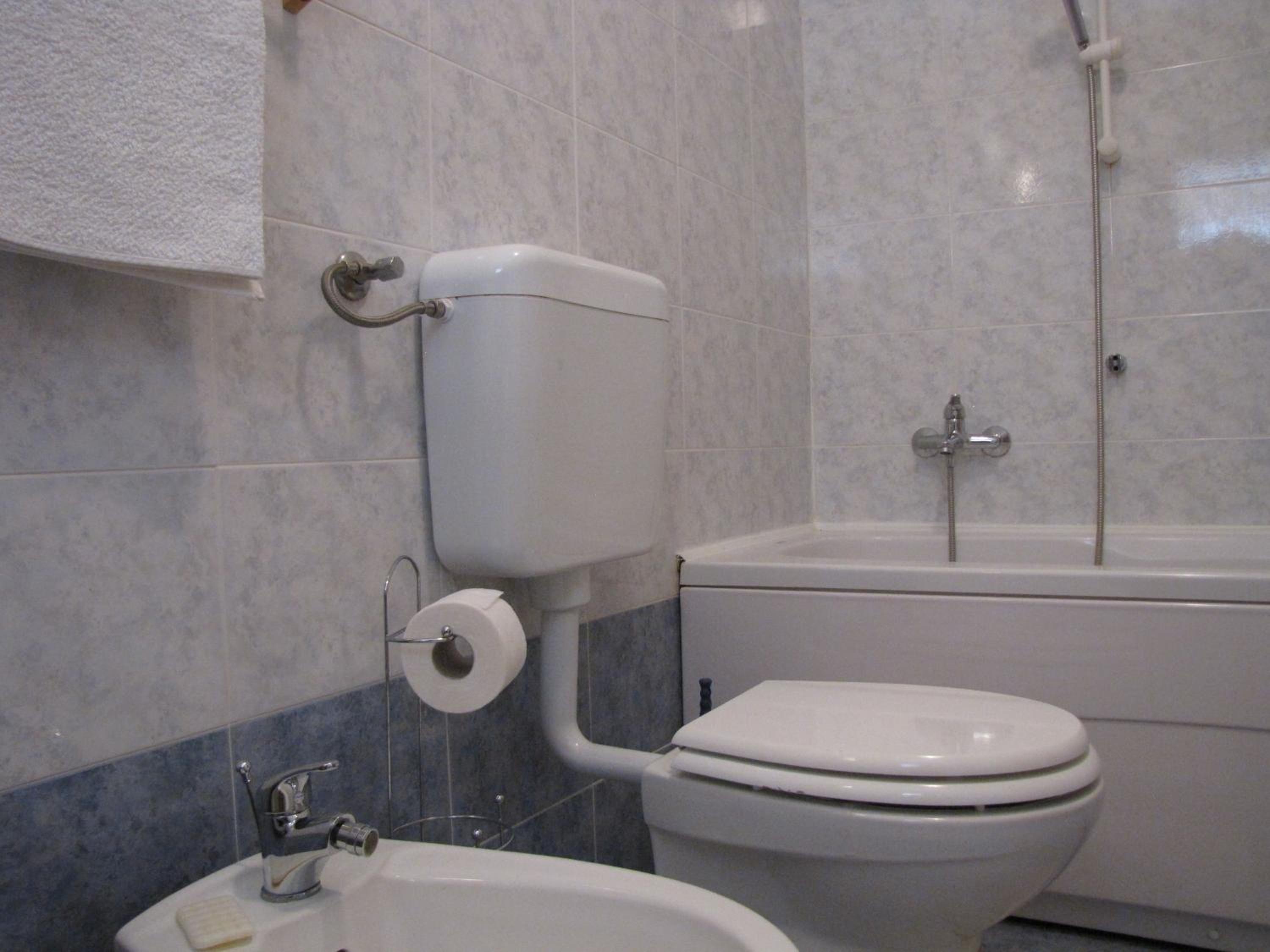 One-Bedroom Apartment - Photo 23