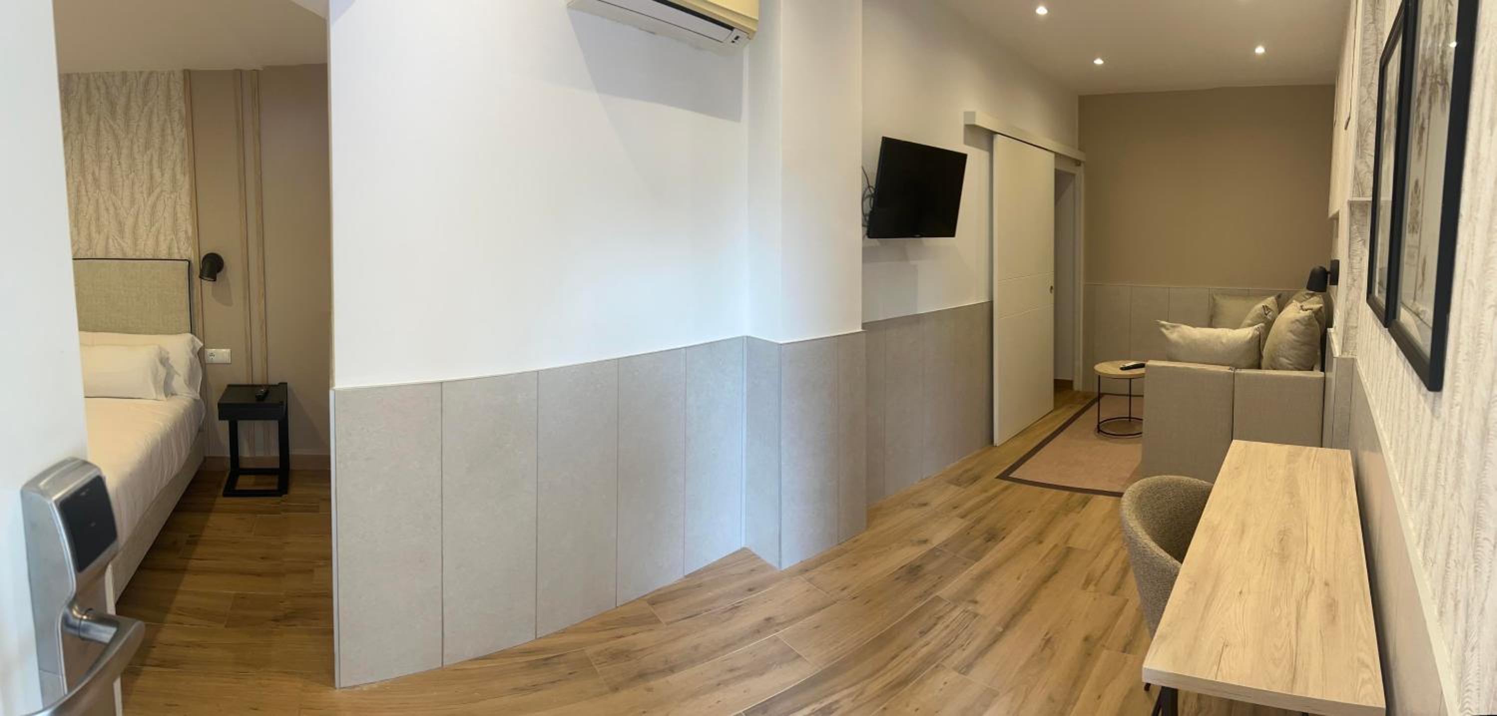 Family Room with Free Airport Shuttle