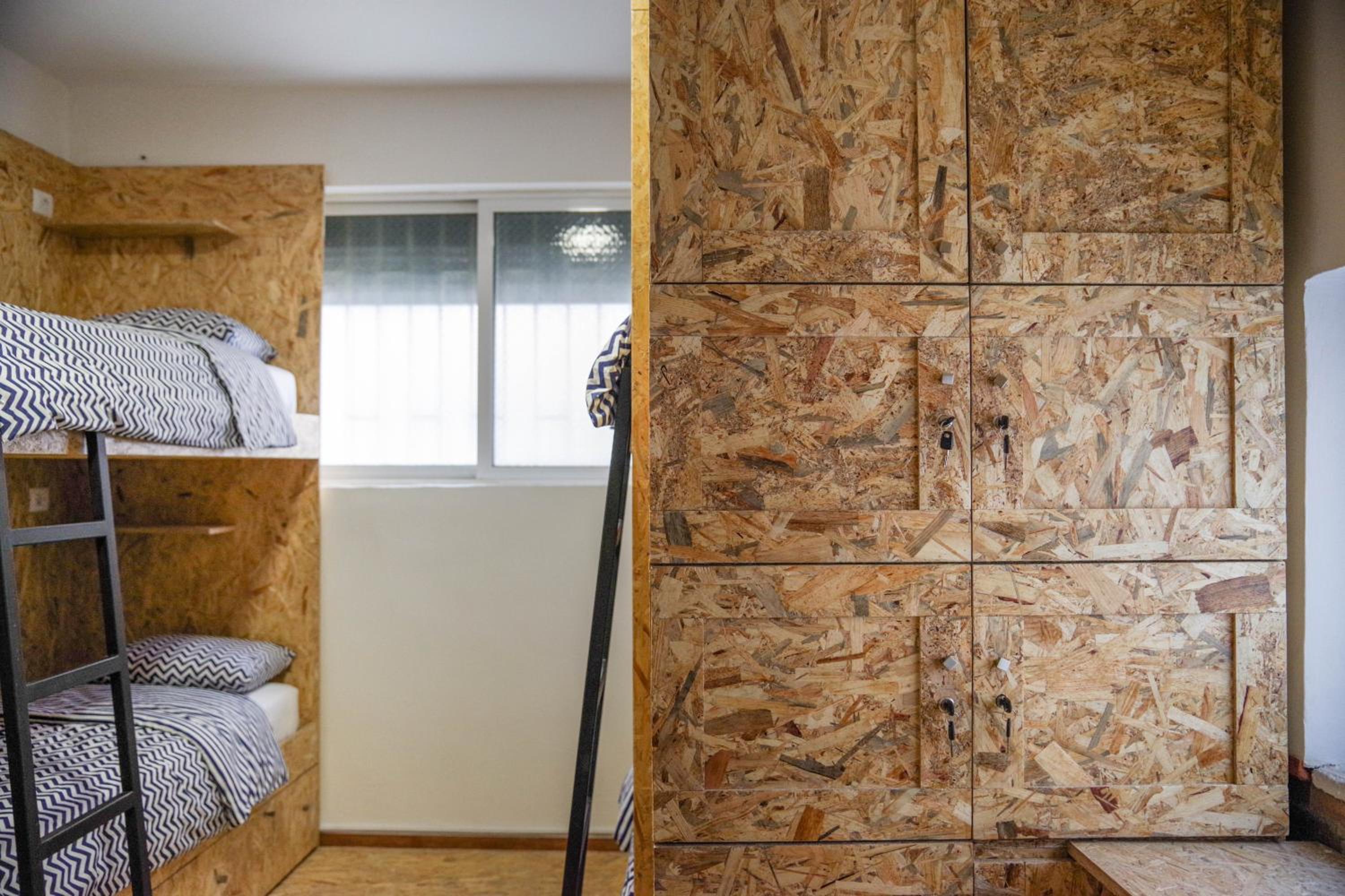 Bed in 6-Bed Mixed Dormitory Room