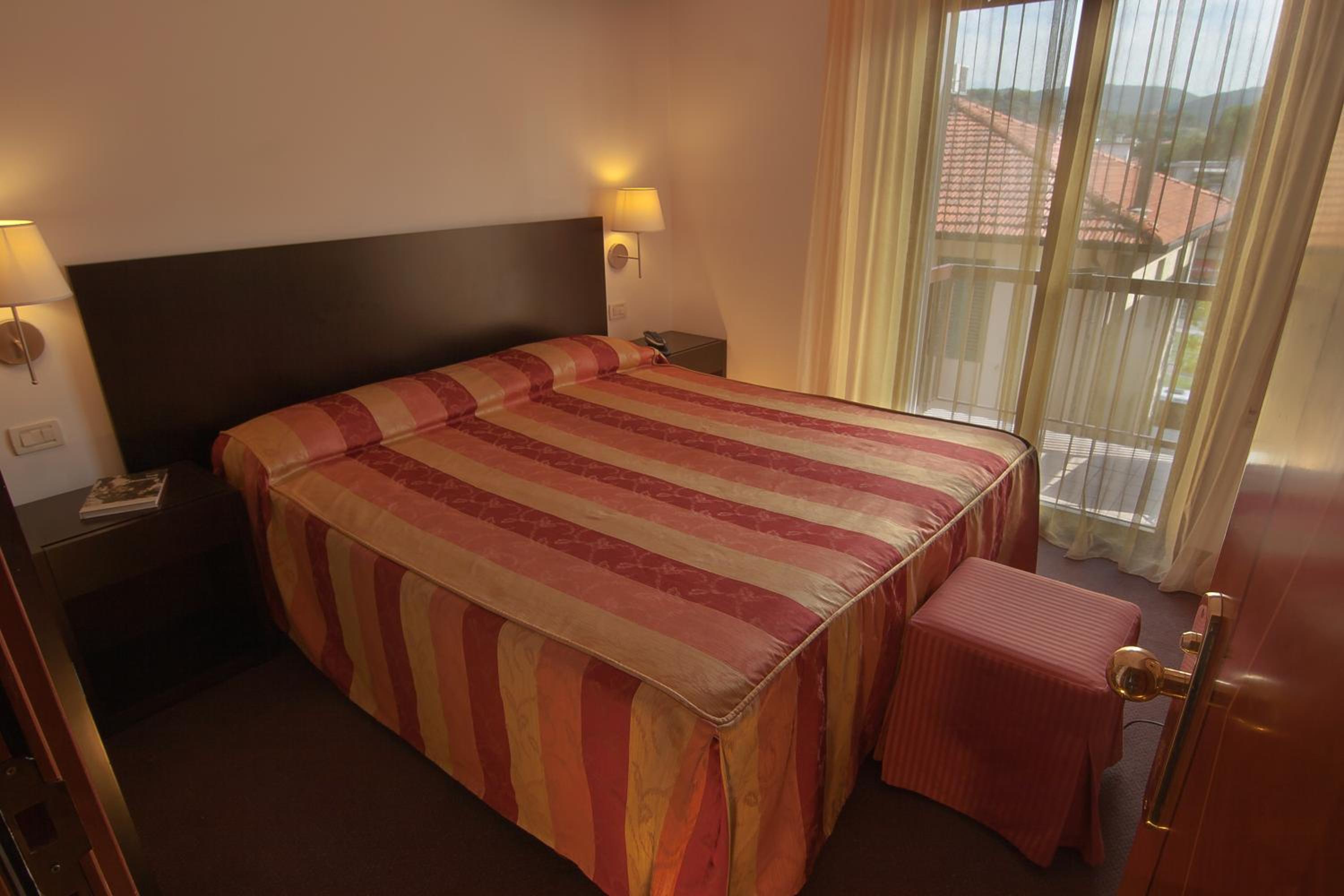 Economy Double Room photo 1