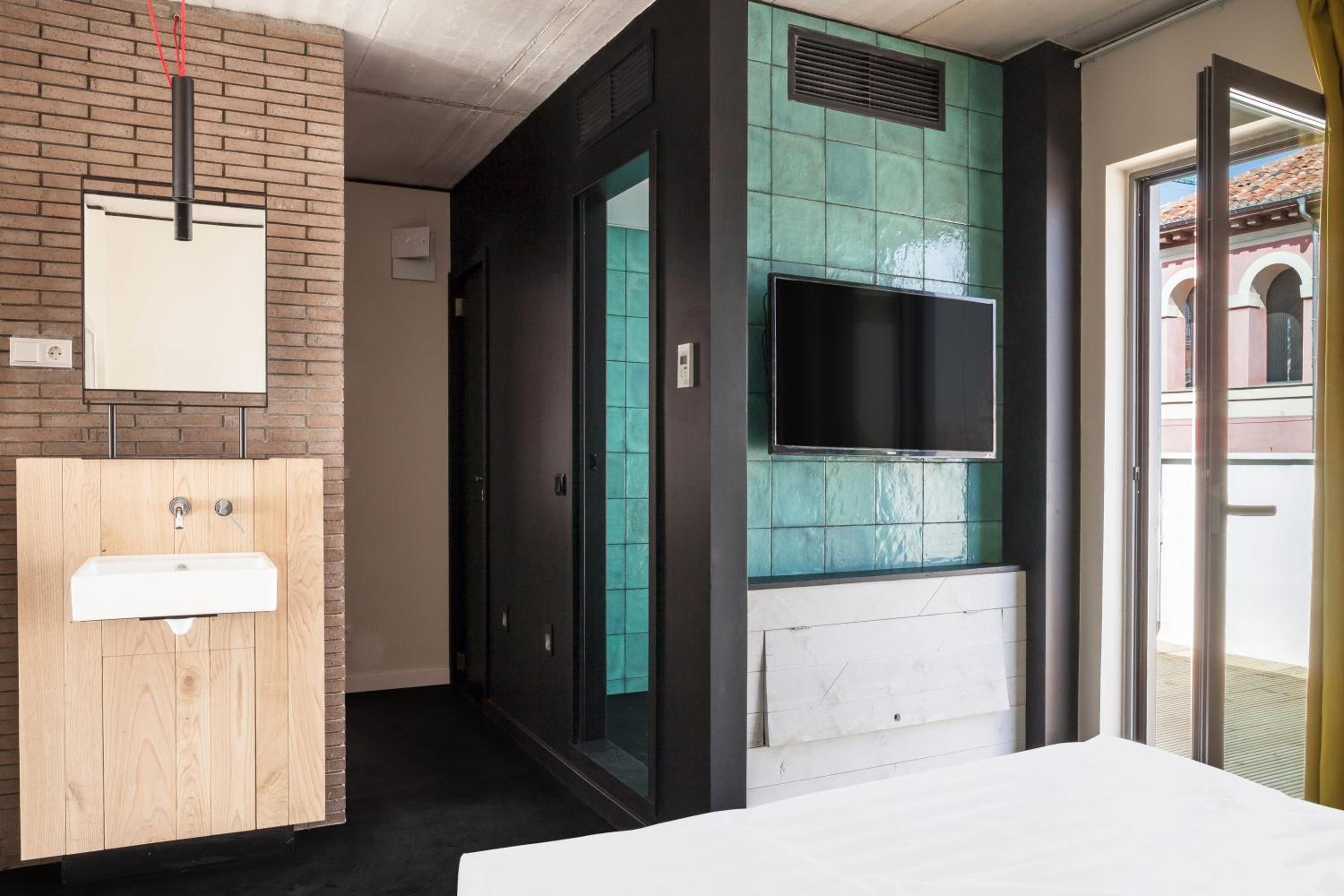 Superior Double Room with Terrace