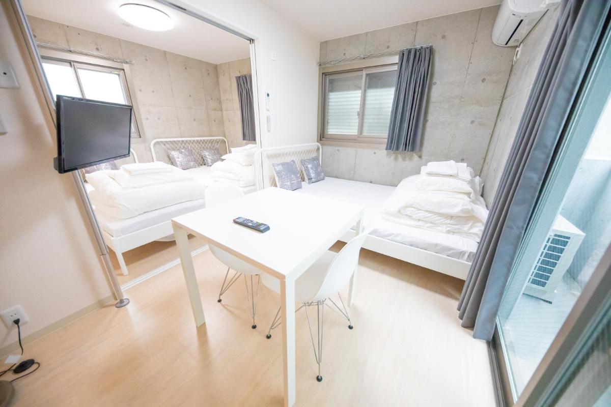 One-Bedroom Apartment photo 2