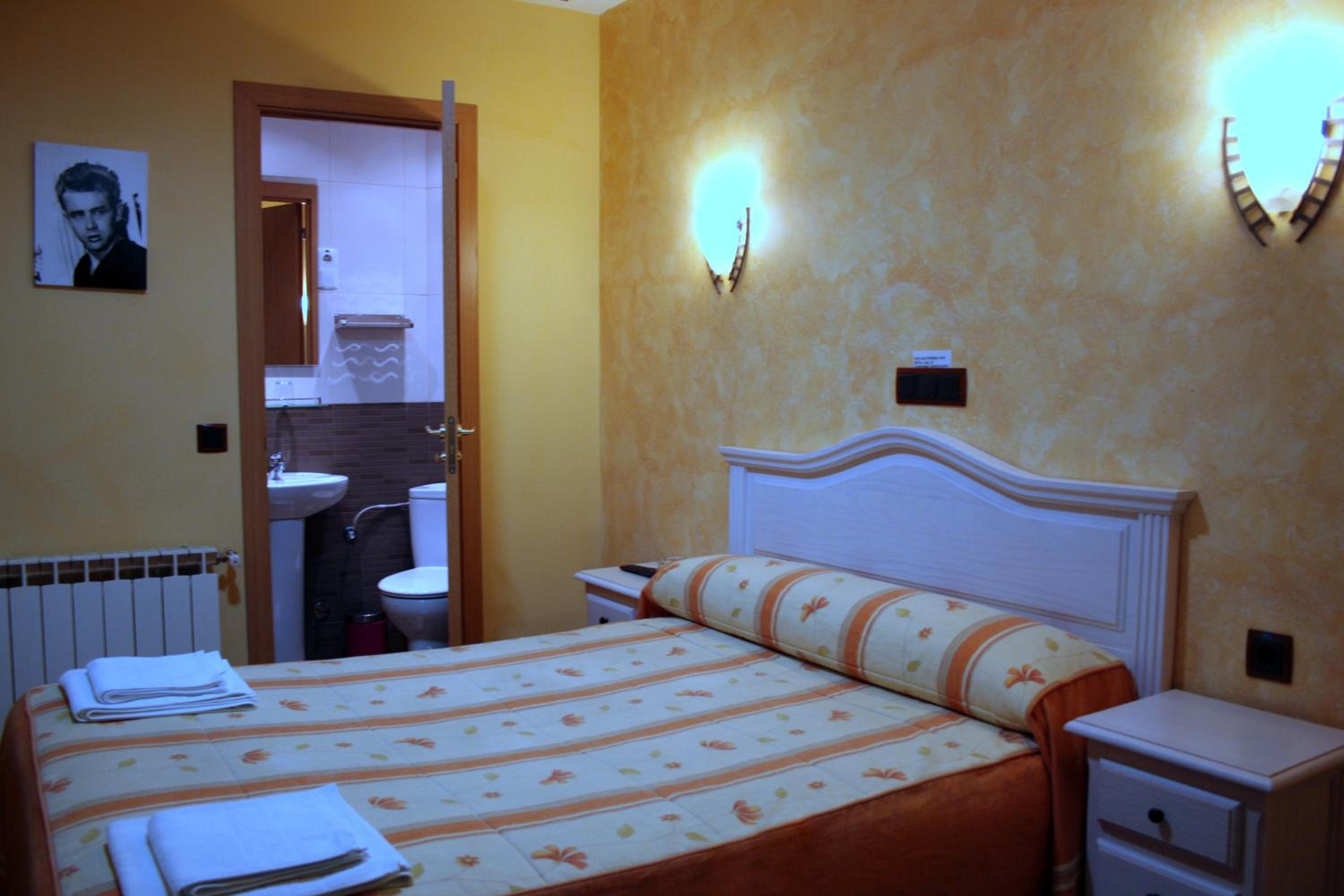 Double Room - Photo 31