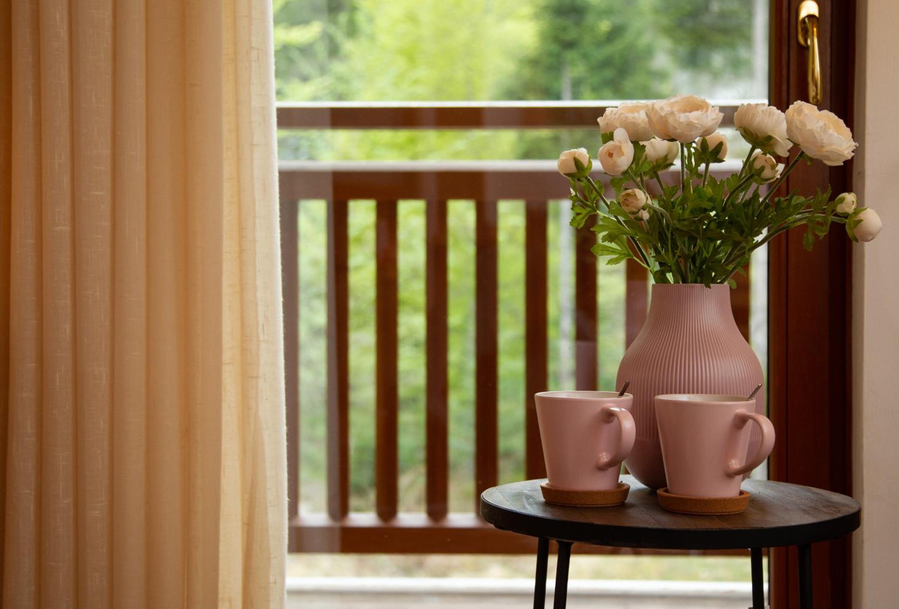 Junior Suite with Balcony - Photo 14