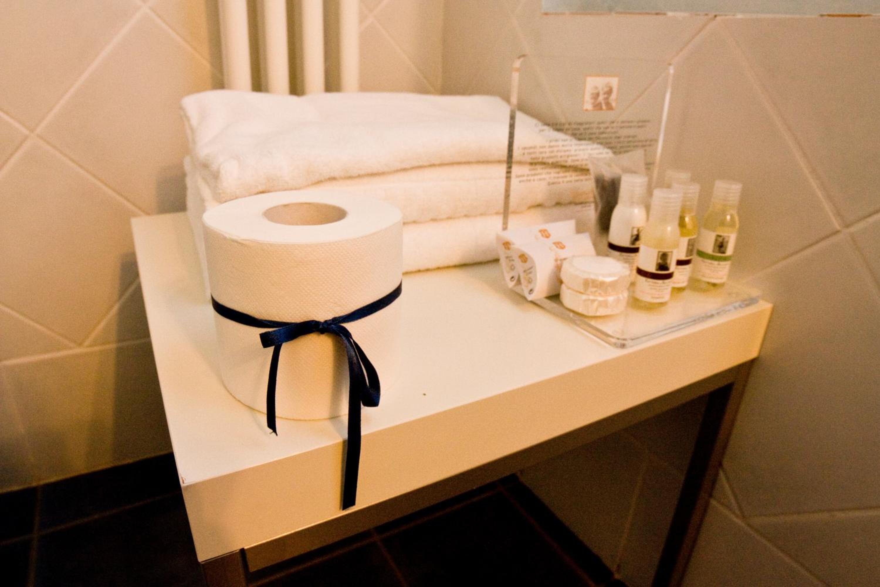 Double Room - Photo 16