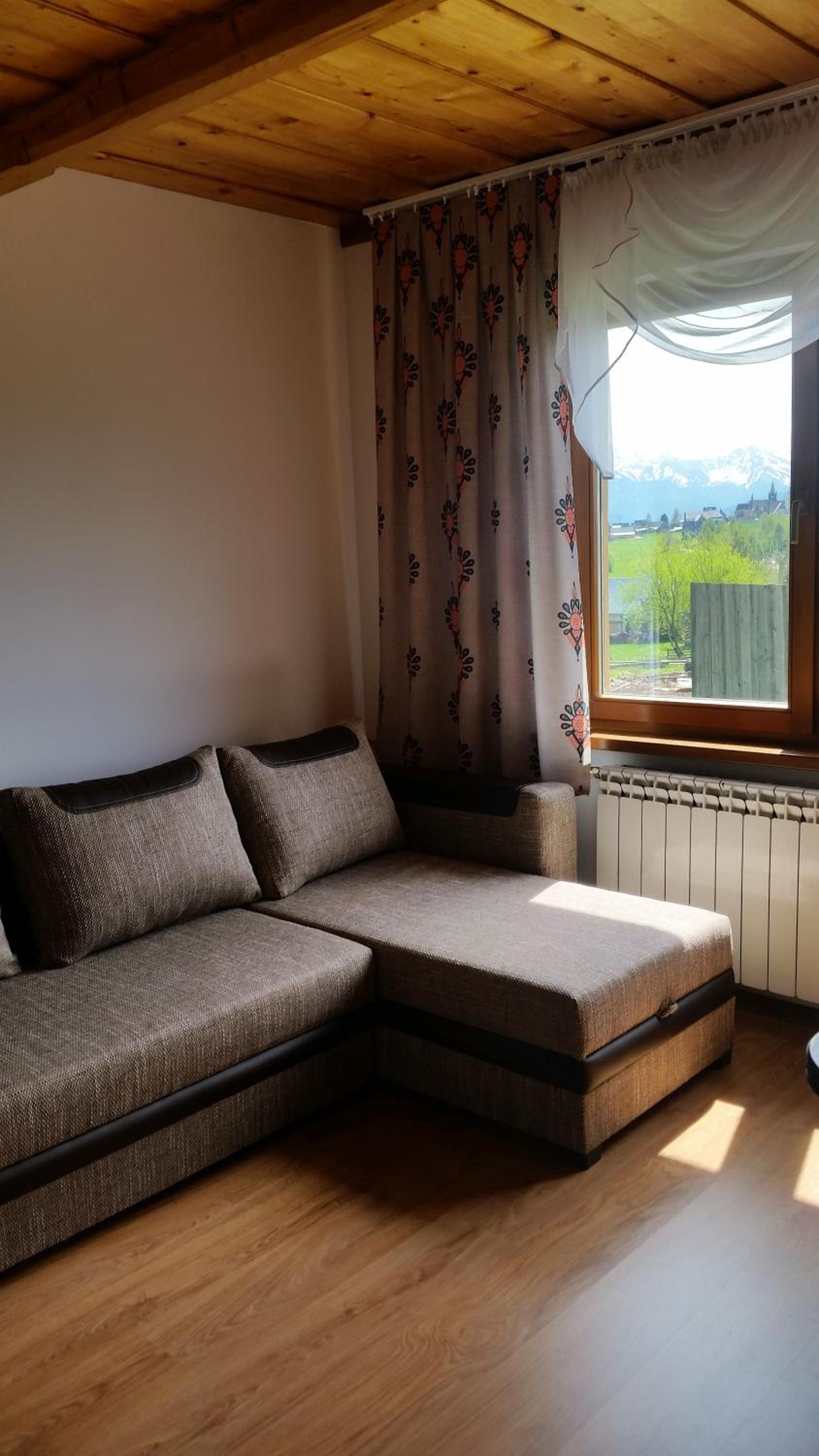 Apartment With Mountain View photo 3