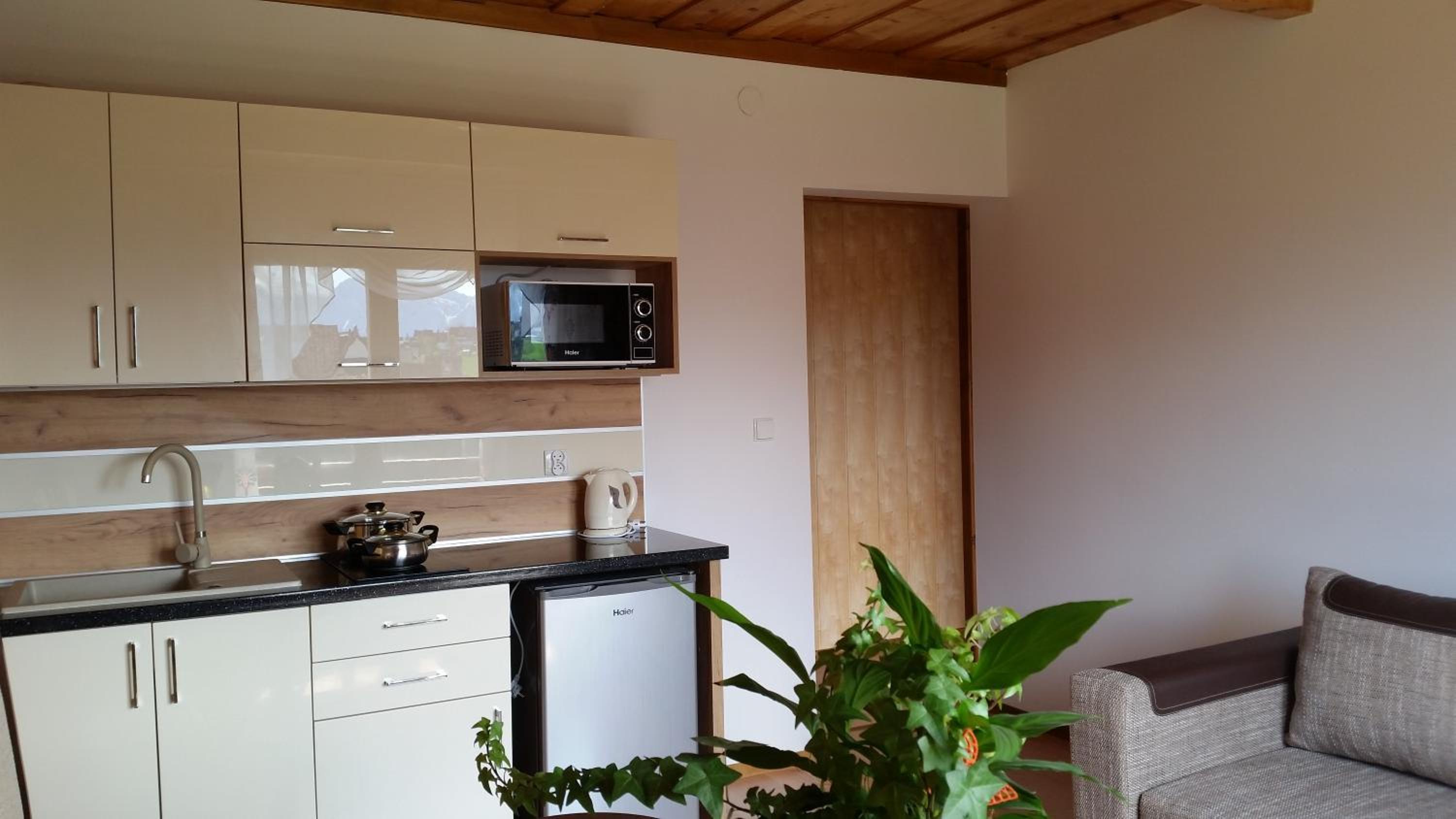 Apartment With Mountain View photo 2