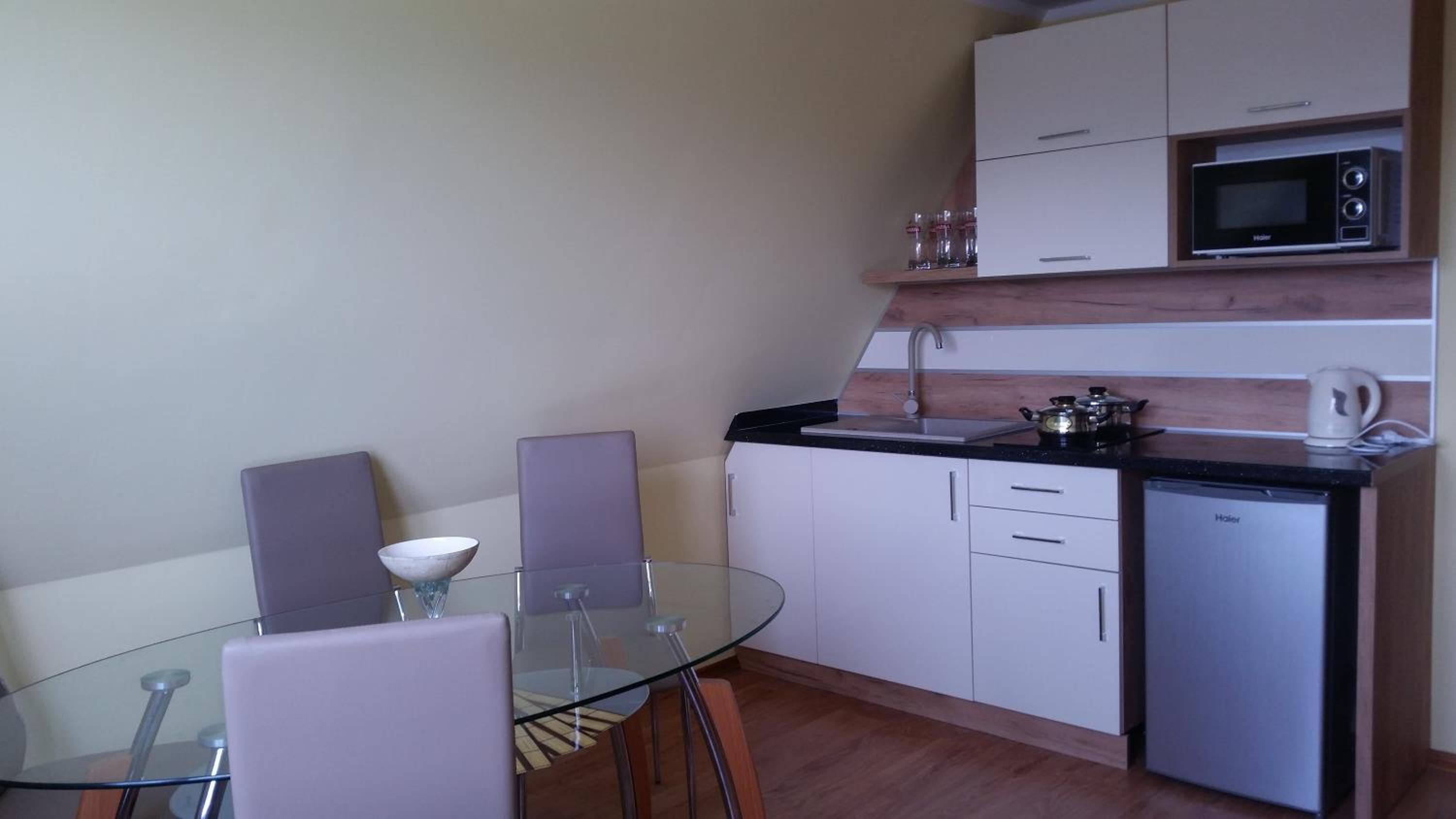 Apartment With Mountain View photo 2