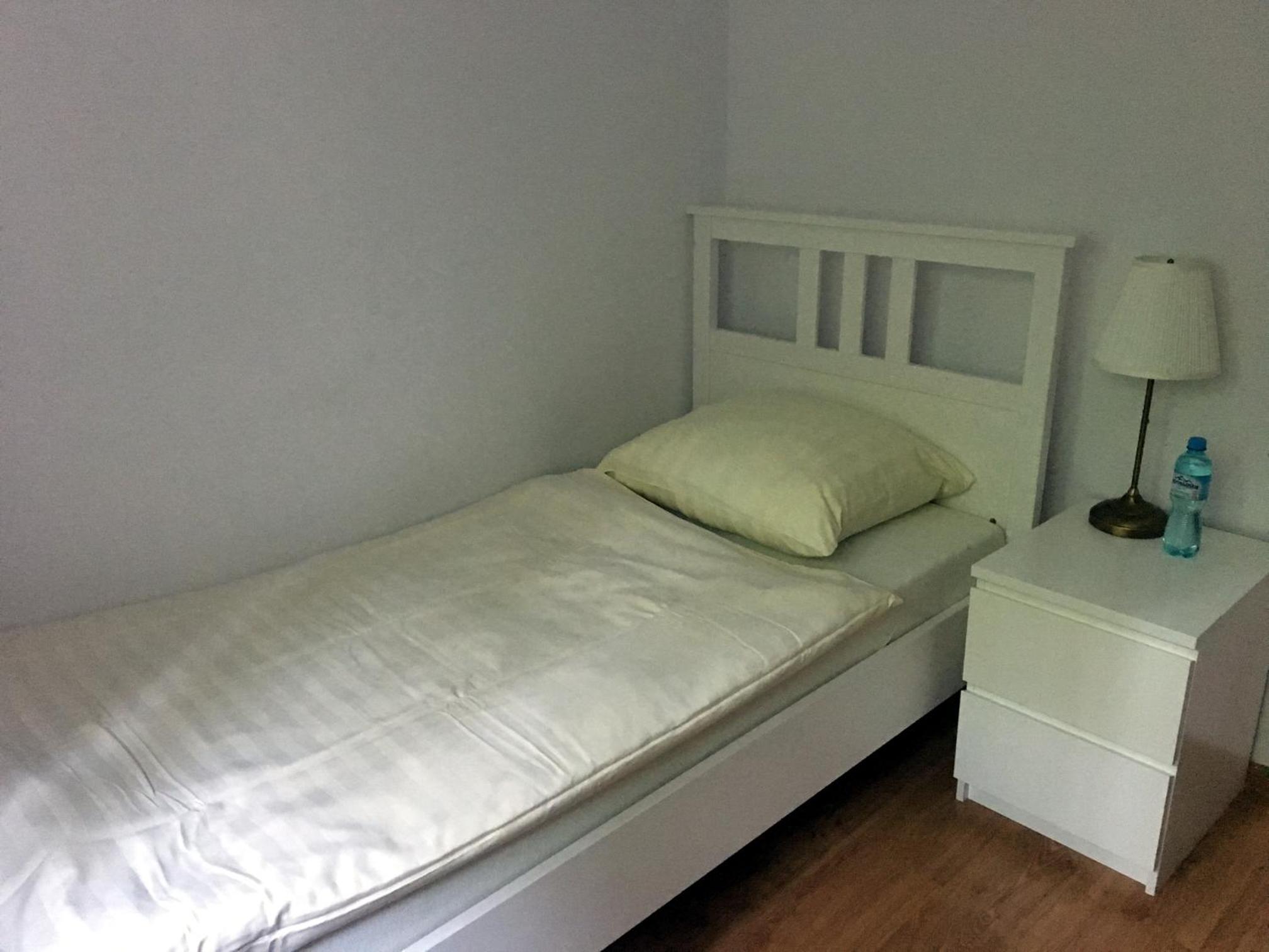 Single Room with Shared Bathroom photo 1