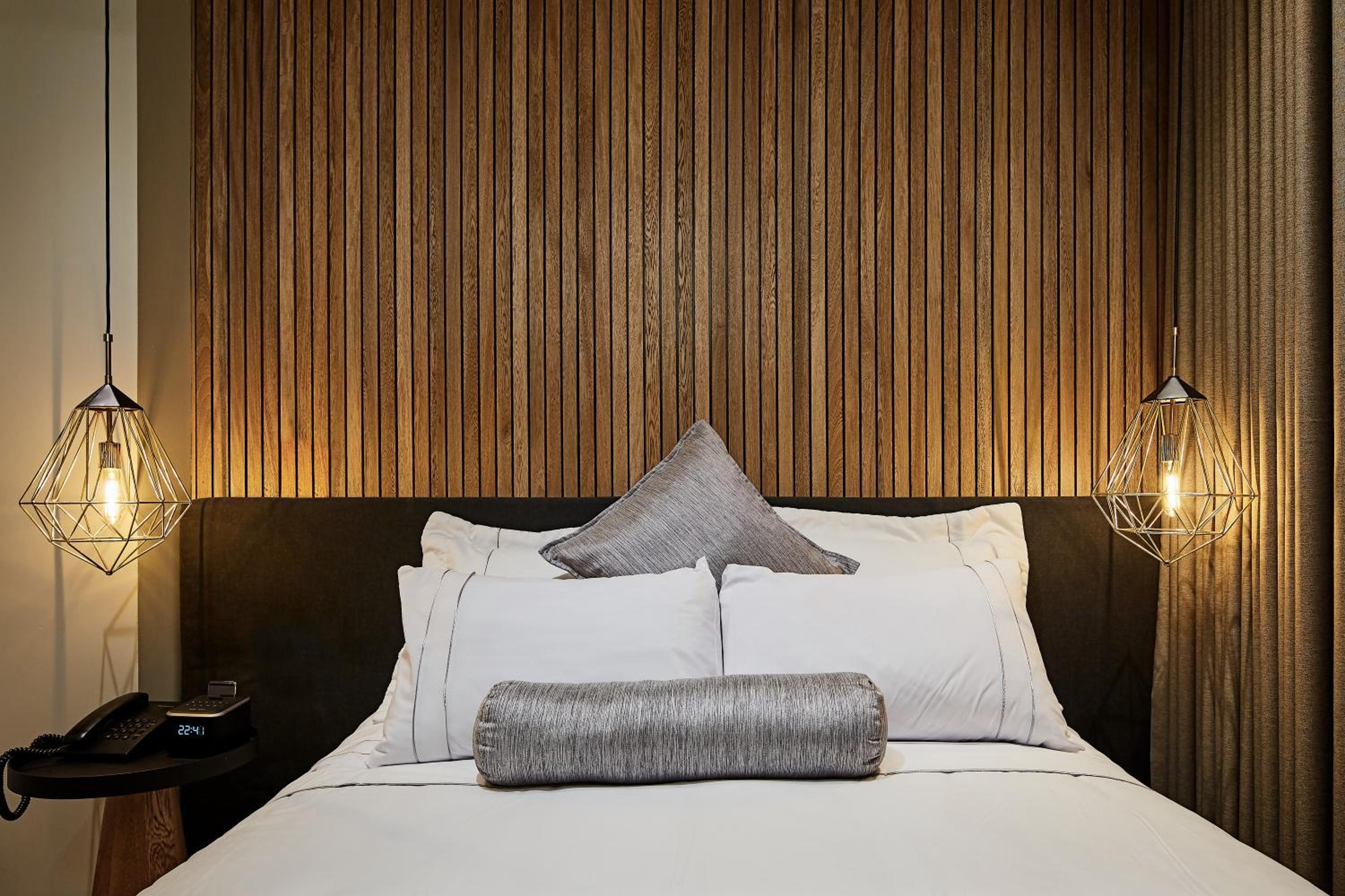 Superior Queen Room with Two Queen Beds photo 3
