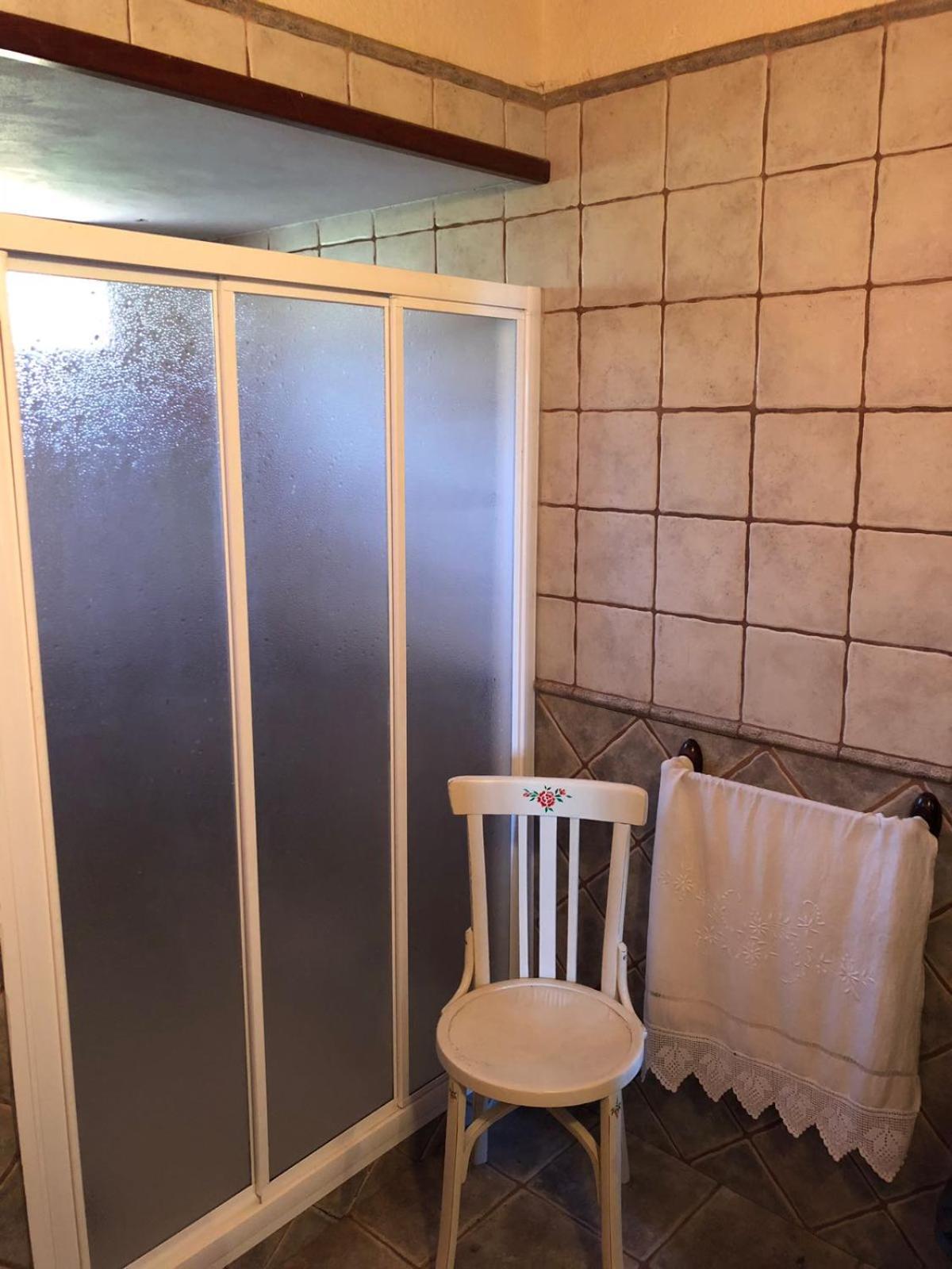 One-Bedroom House - Photo 2