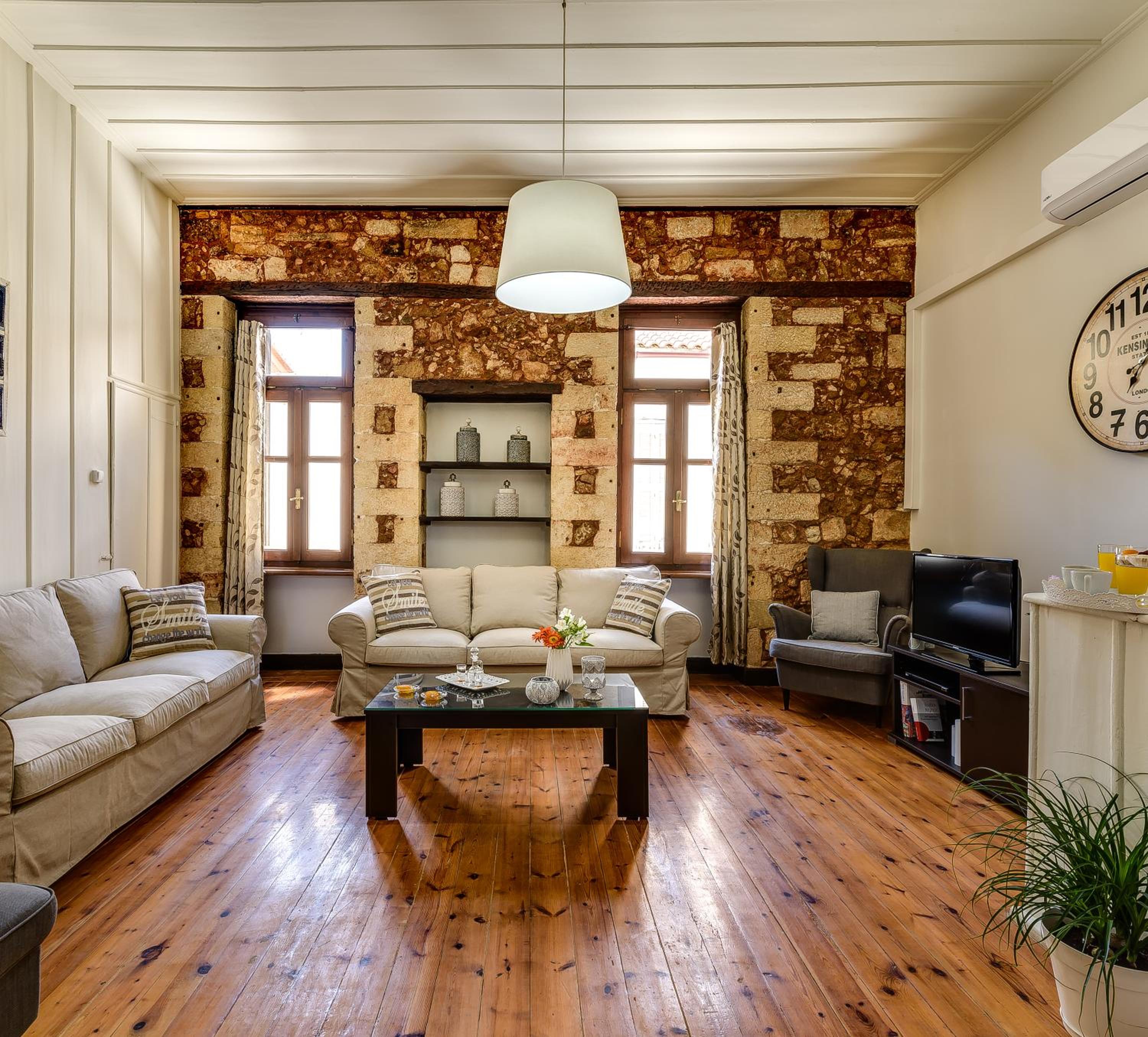 Deluxe Maisonette