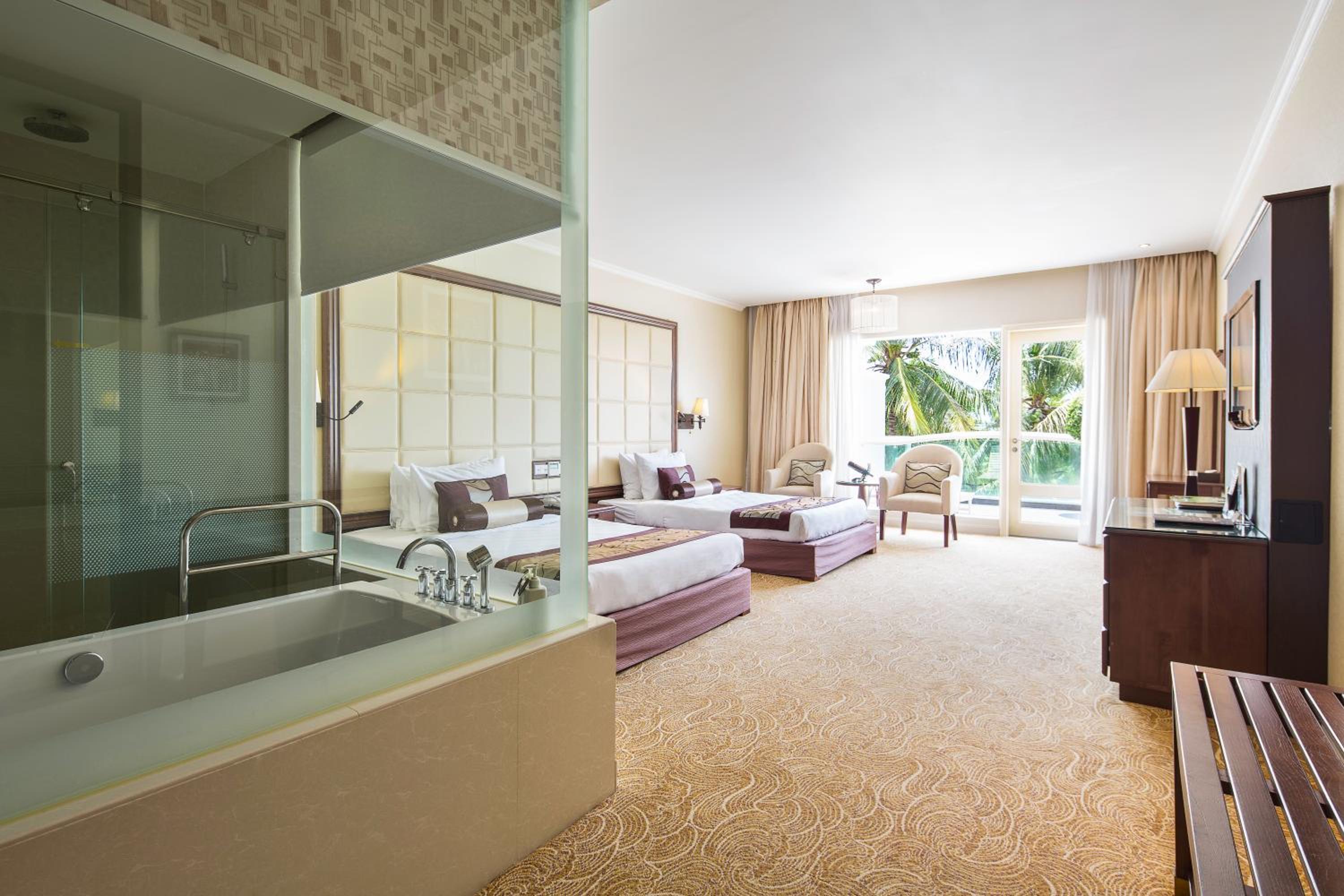 Deluxe Twin Room with Pool View - Photo 3
