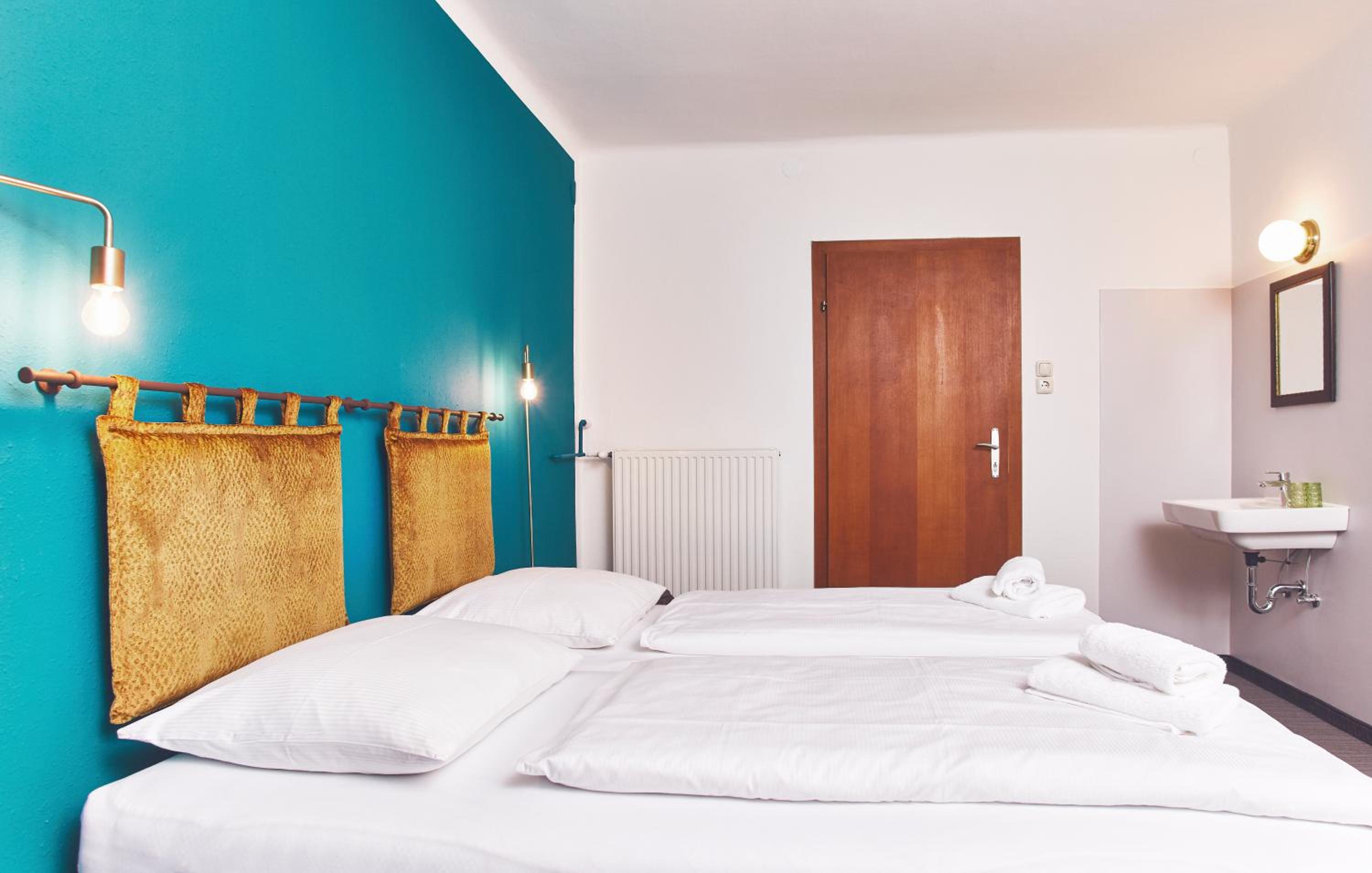 Double Room - Photo 18