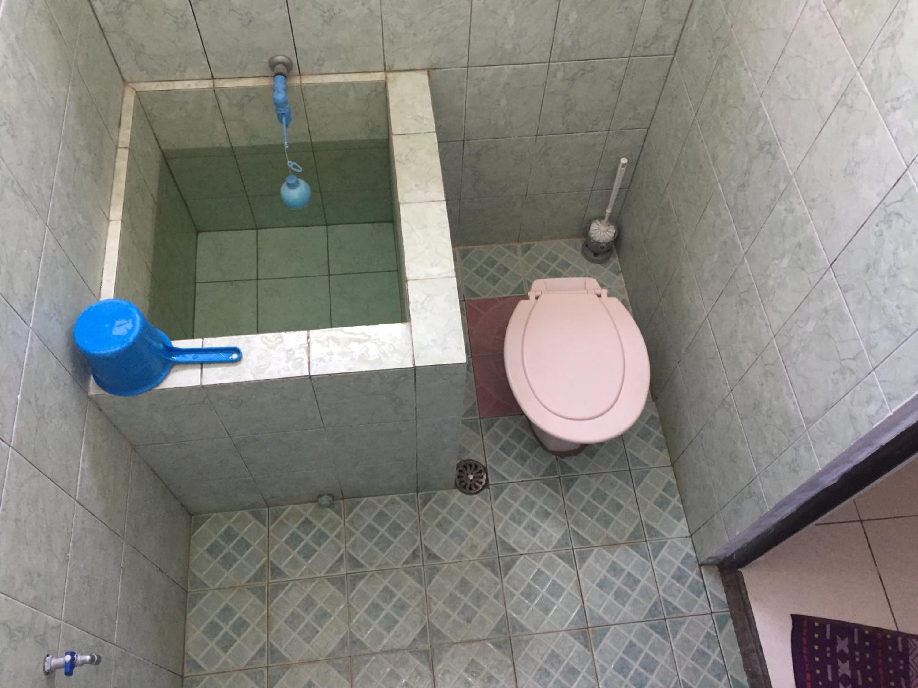 Double Room with Private Bathroom - Photo 13
