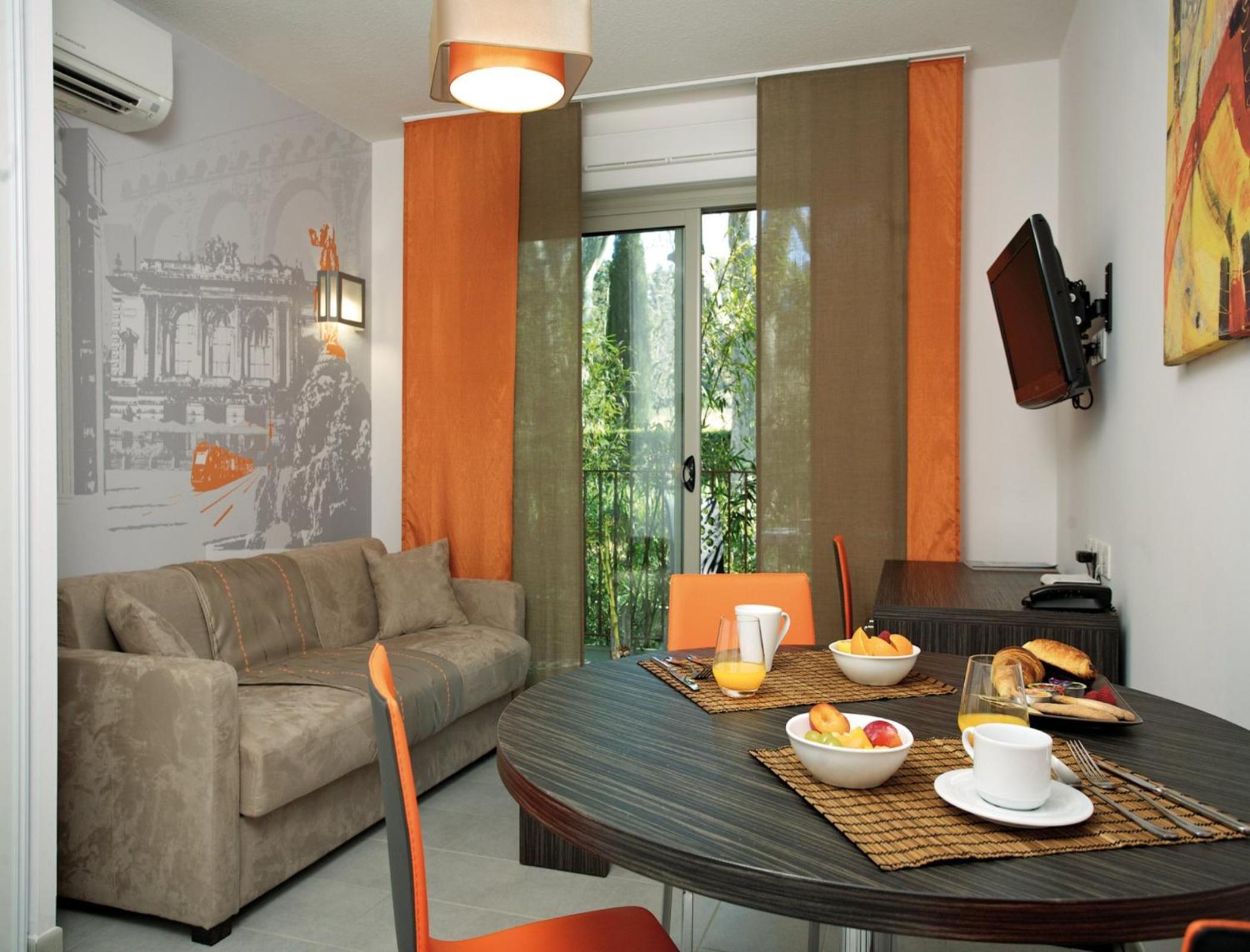 One-Bedroom Apartment (4 Adults) - Photo 5