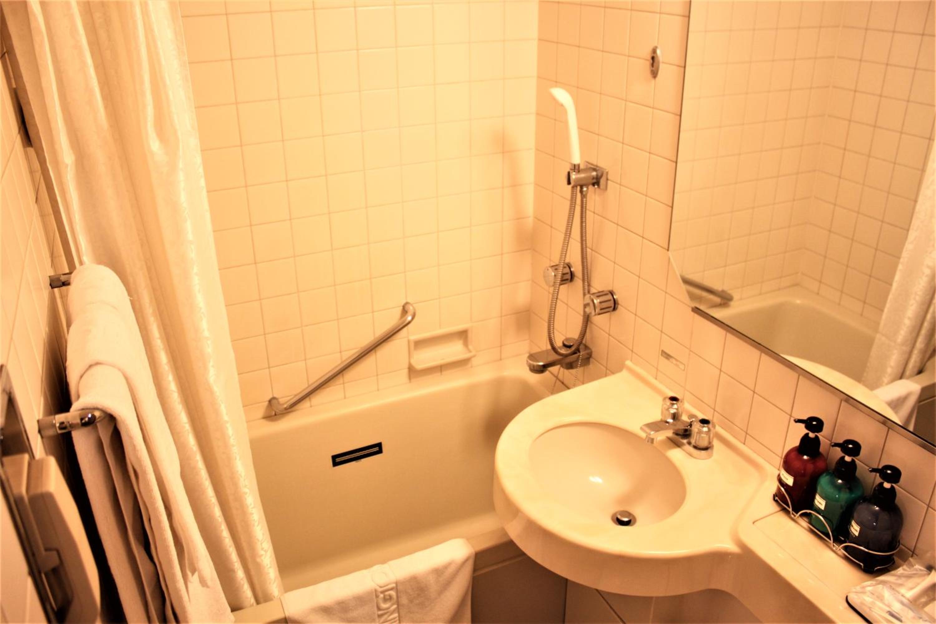 Deluxe Twin Room - Non-Smoking photo 3