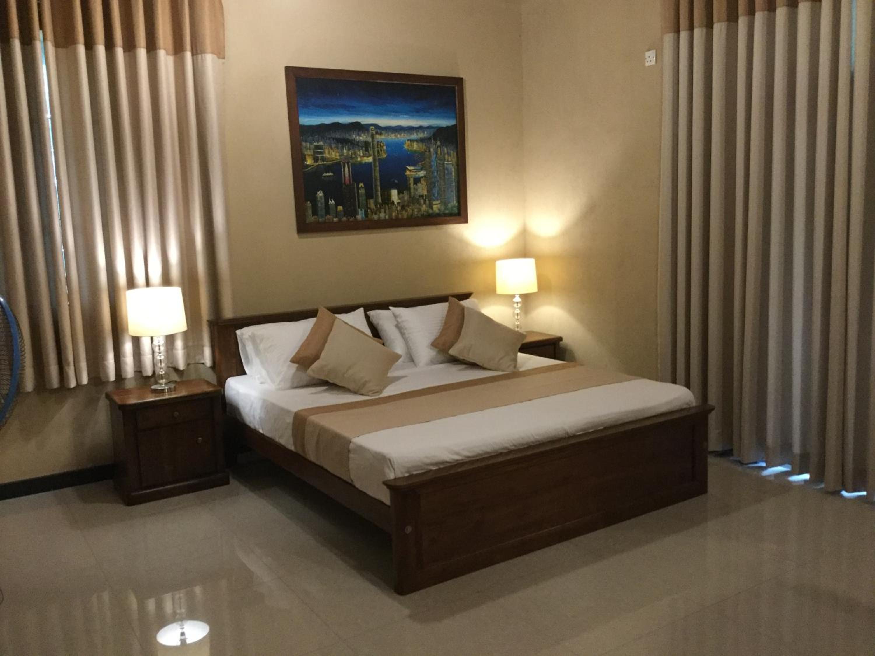 Deluxe King Room photo 1