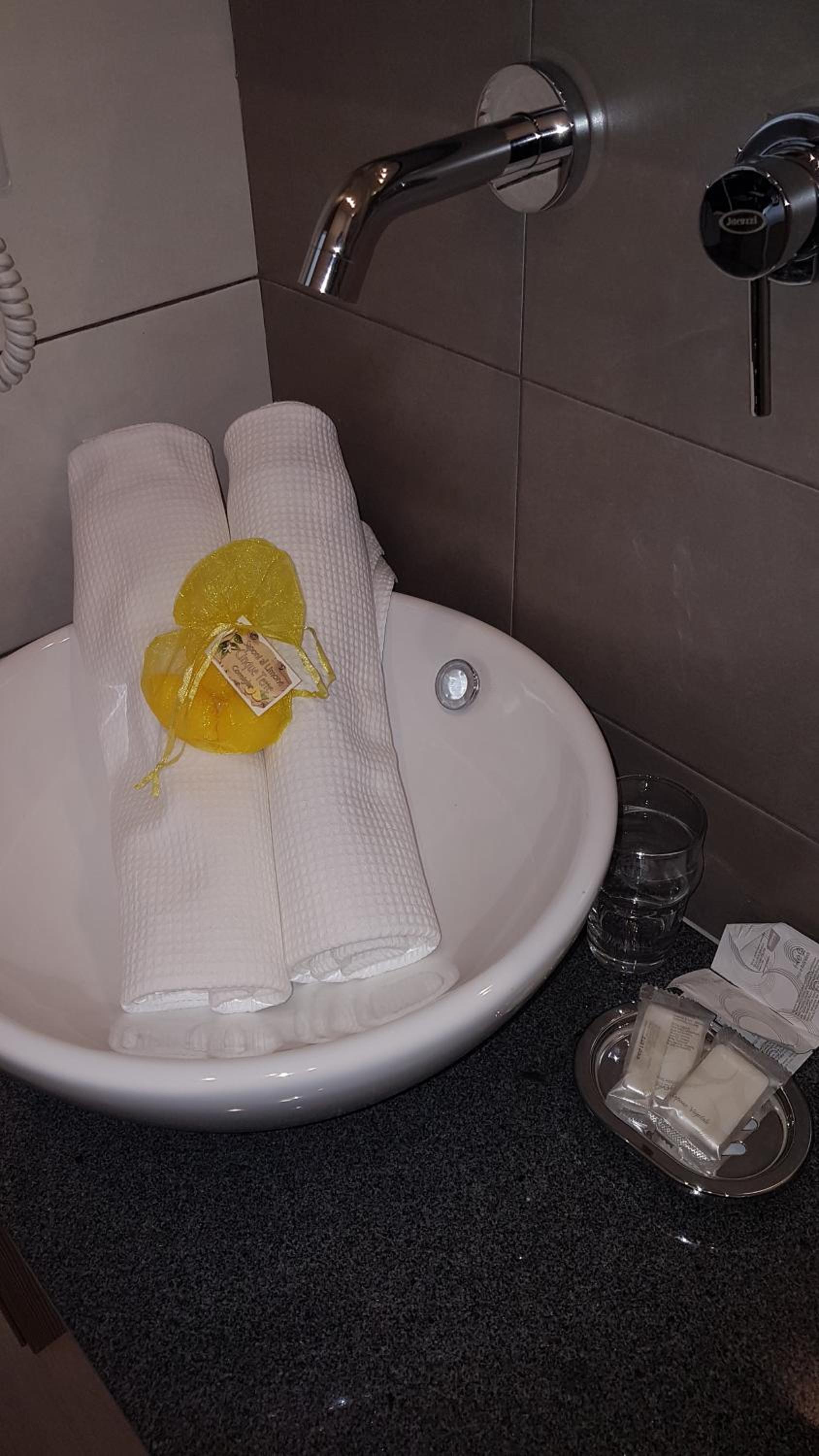 Deluxe Double Room with Sea View - Photo 17
