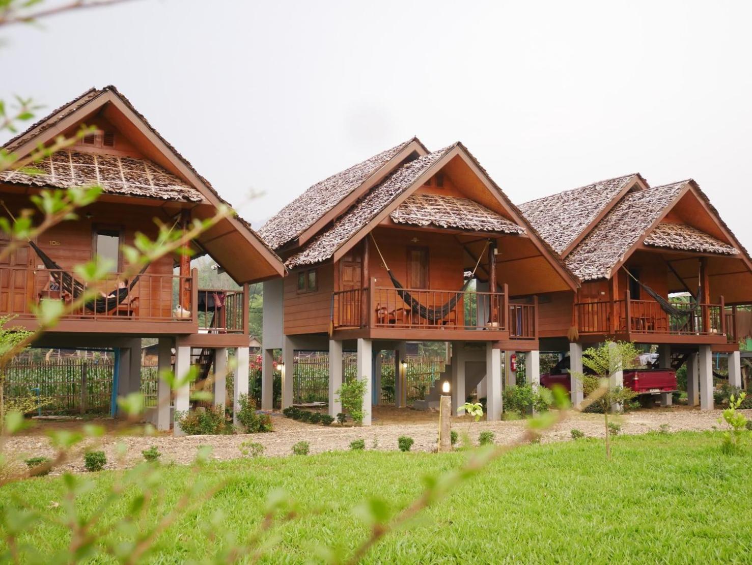 Double Room with Mountain View with Fan - Photo 13