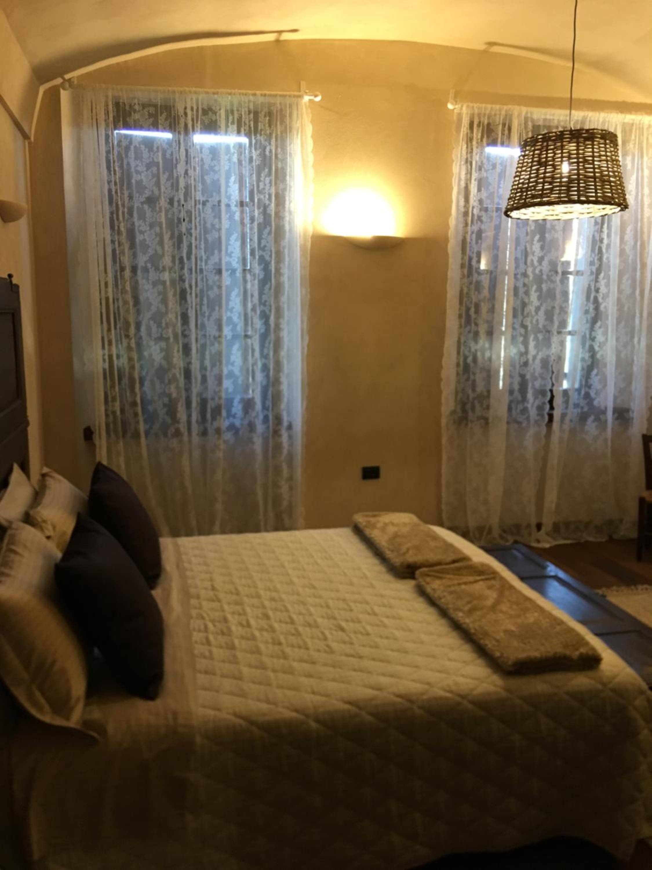 Double or Twin Room with Shower - Photo 1