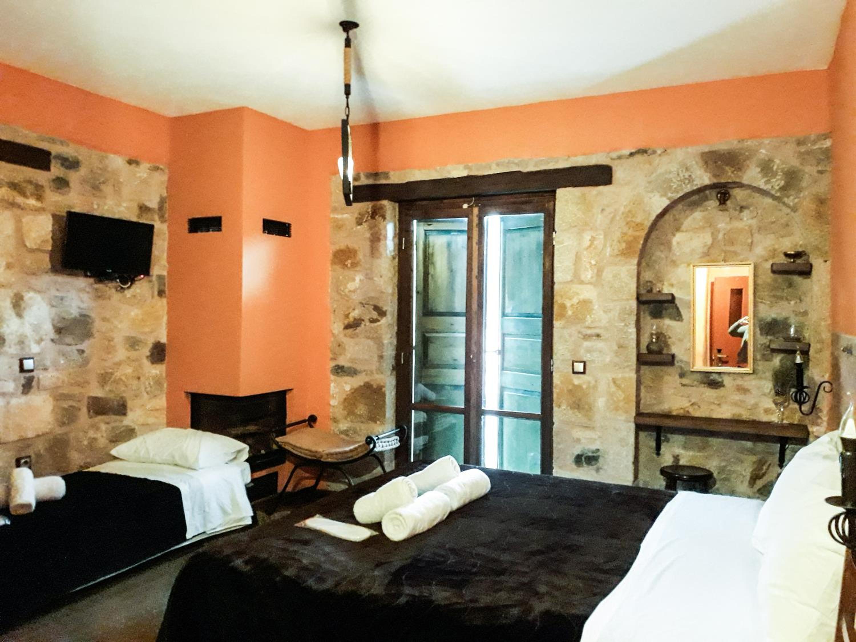 Basic Triple Room - Photo 3